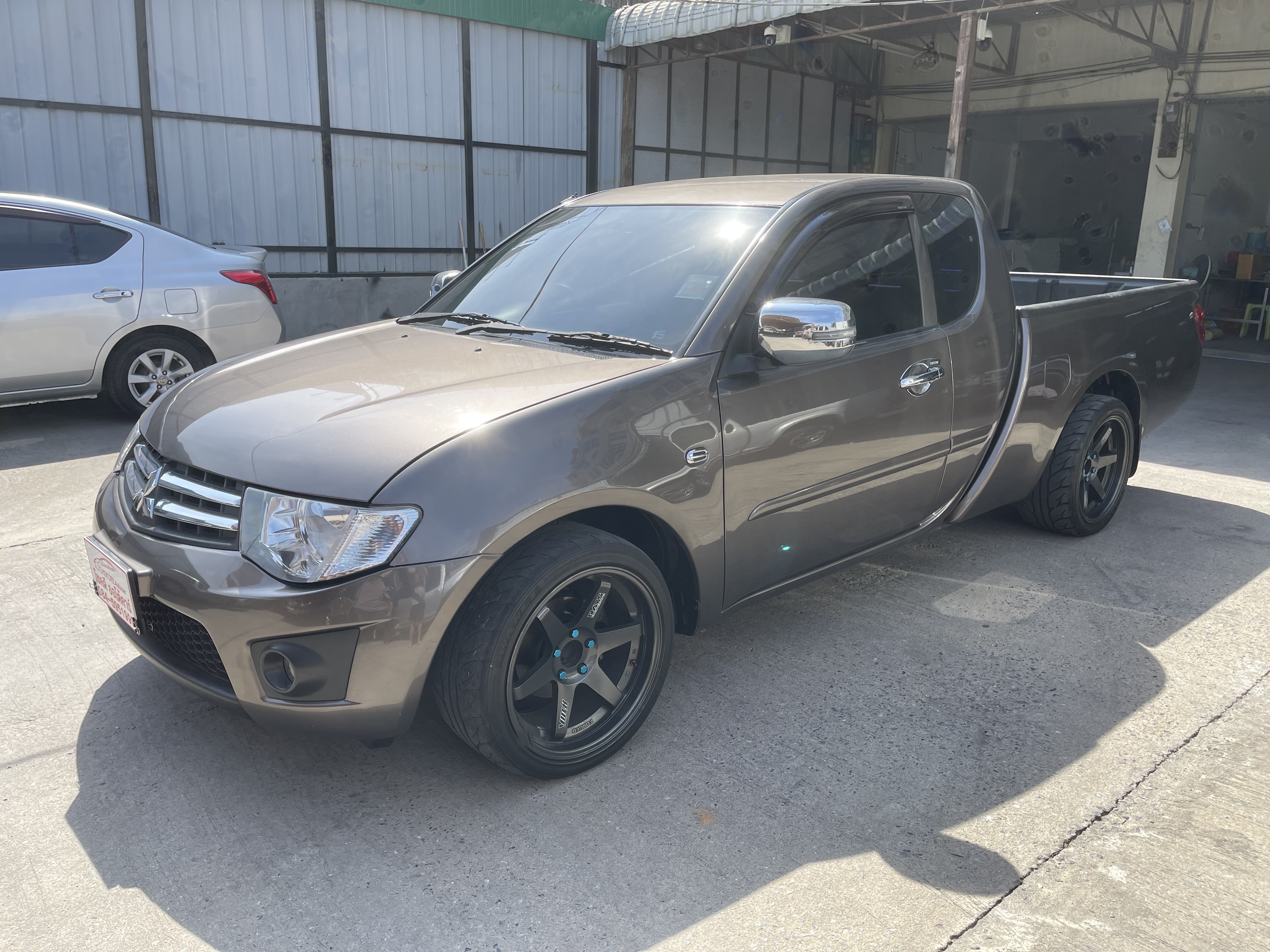 Mitsubishi Triton Cab 2.5 GLX 2014 เงิน