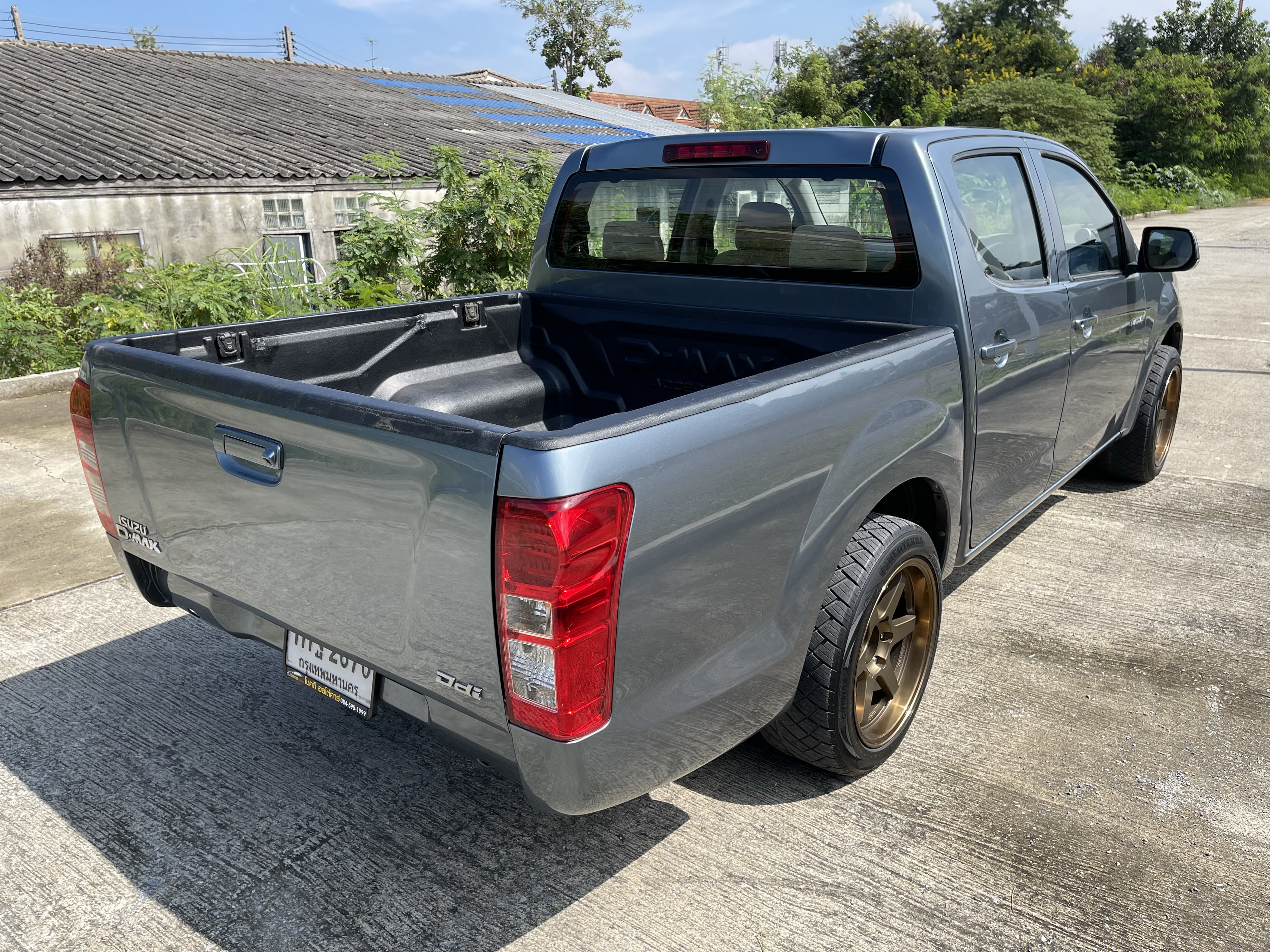 Isuzu Dmax All New 4ประตู 2.5 L 2012 เทา