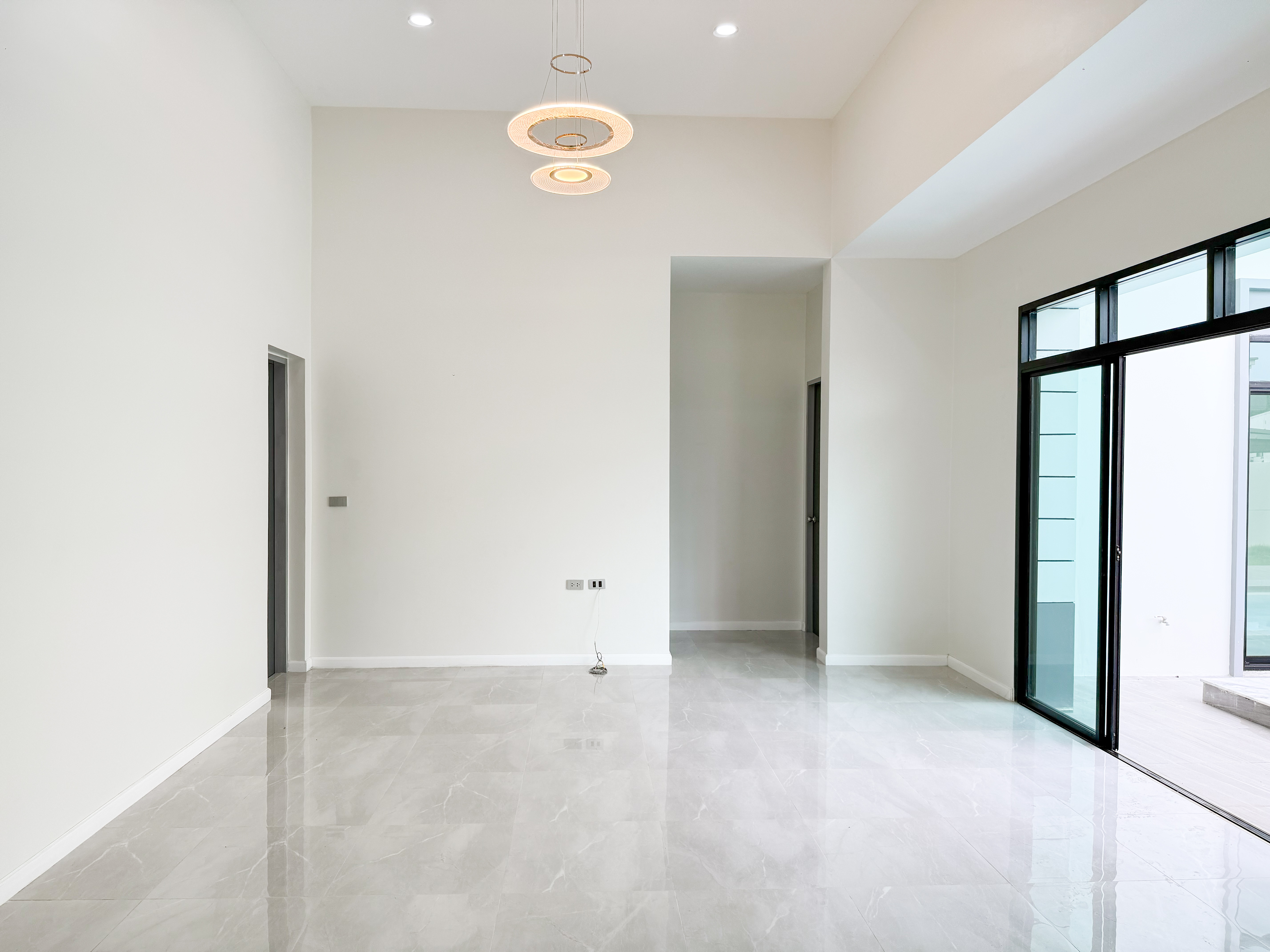 For Sale : Kohkaew, Luxury Pool Villa, 3 Bedrooms 2 Bathrooms