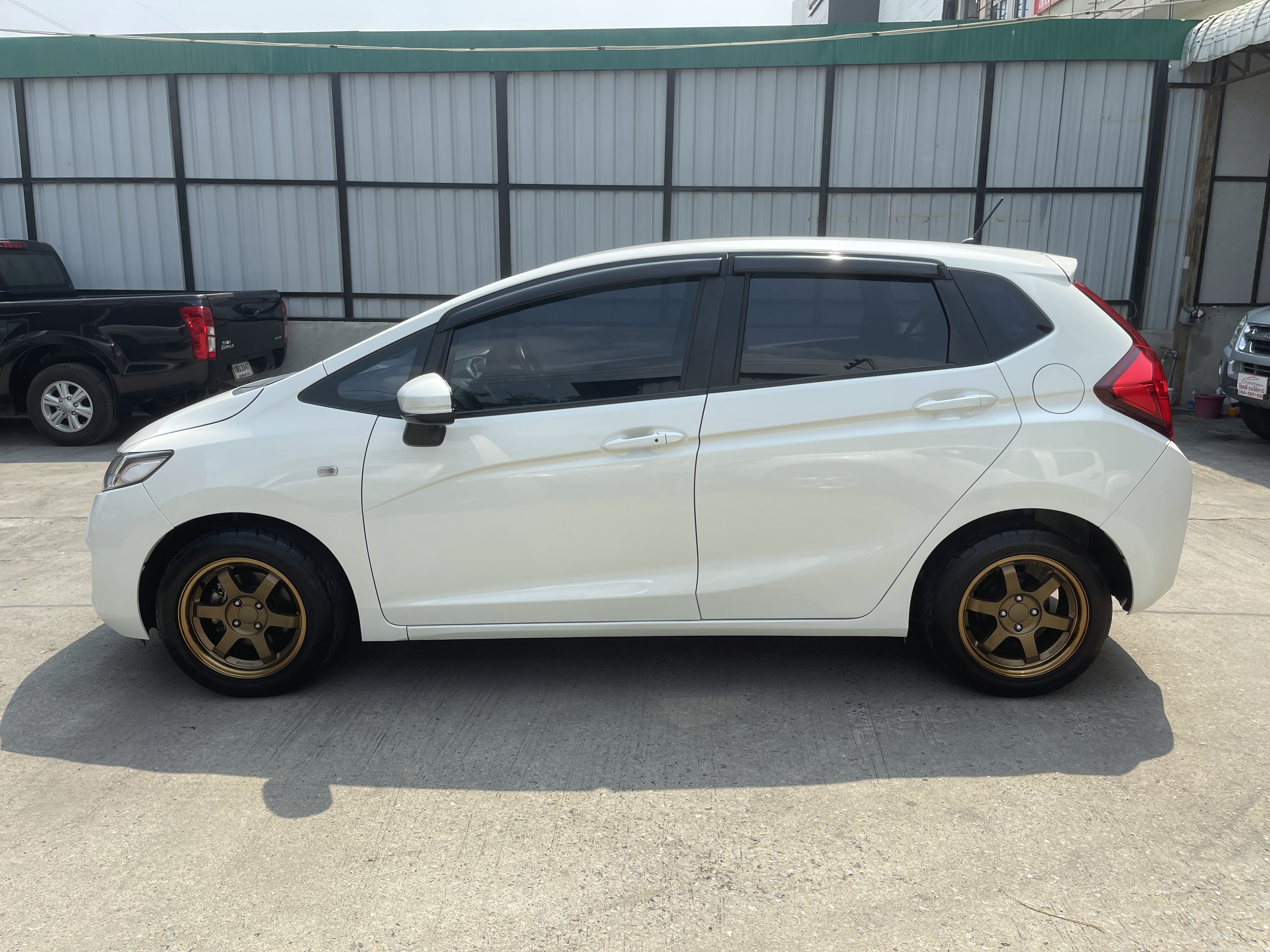 Honda Jazz 1.5 V+ At 2017 ขาวมุก