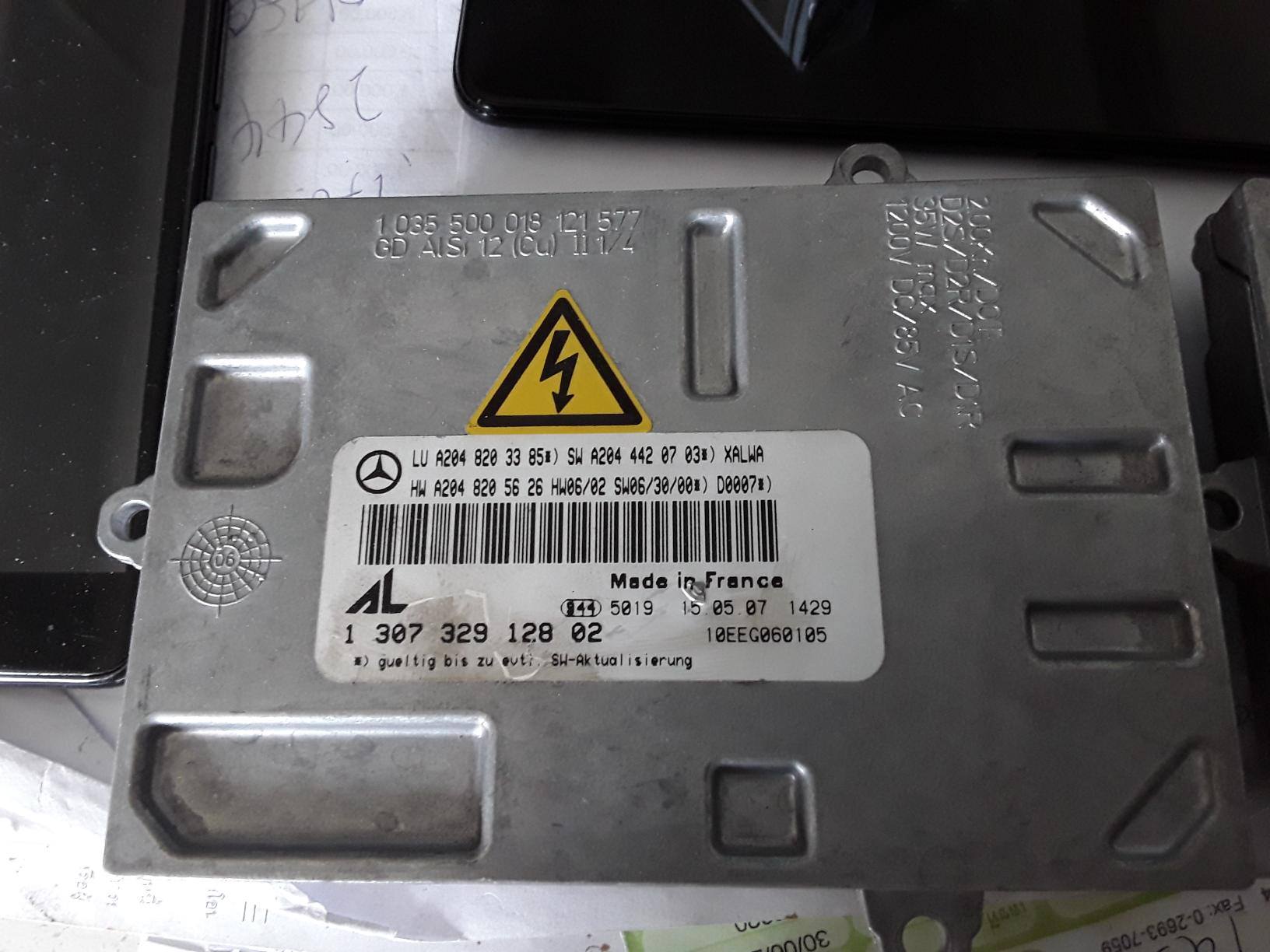 กล่่องไฟซีนอนฺBENZ W204