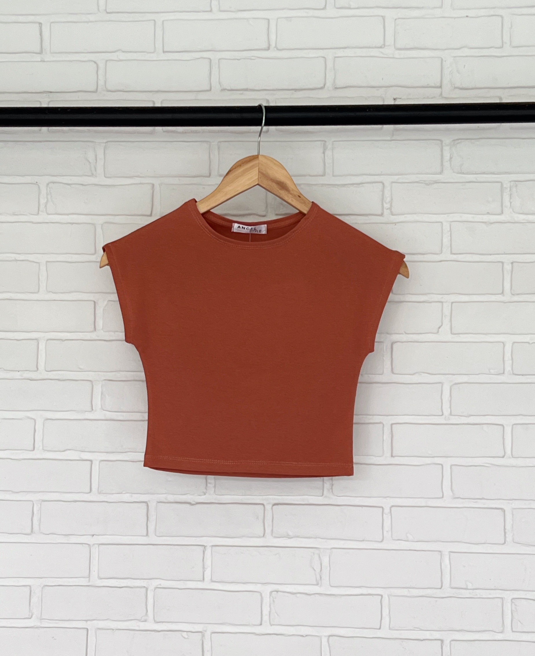 ครอปไหล่ล้ำ