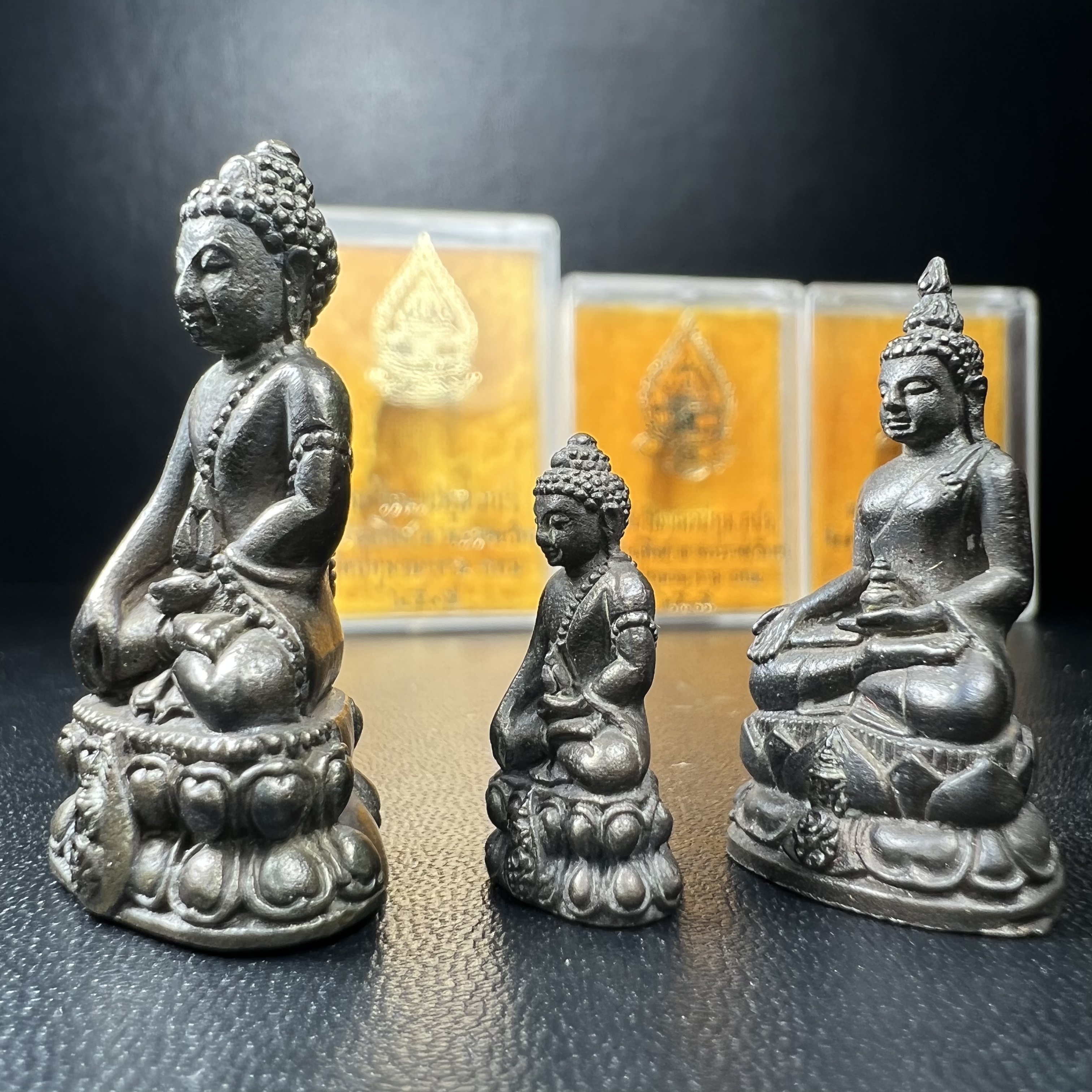 พระกริ่งนวปทุม ภปร.-พระชัยวัฒน์นวปทุม ภปร.-พระกริ่งไพรีพินาศ ภปร. รุ่นแรก วัดปทุมวนาราม ครบชุดเนื้อนวโลหะ ปี2535(ในหลวงรัชกาลที่9เสด็จเททอง)(1ใน3000ชุด)หายาก***เก็บทีเดียวครบชุดไปเลยรุ่นนี้ แนะนำ....ตอนนี้หายากแล้ว***