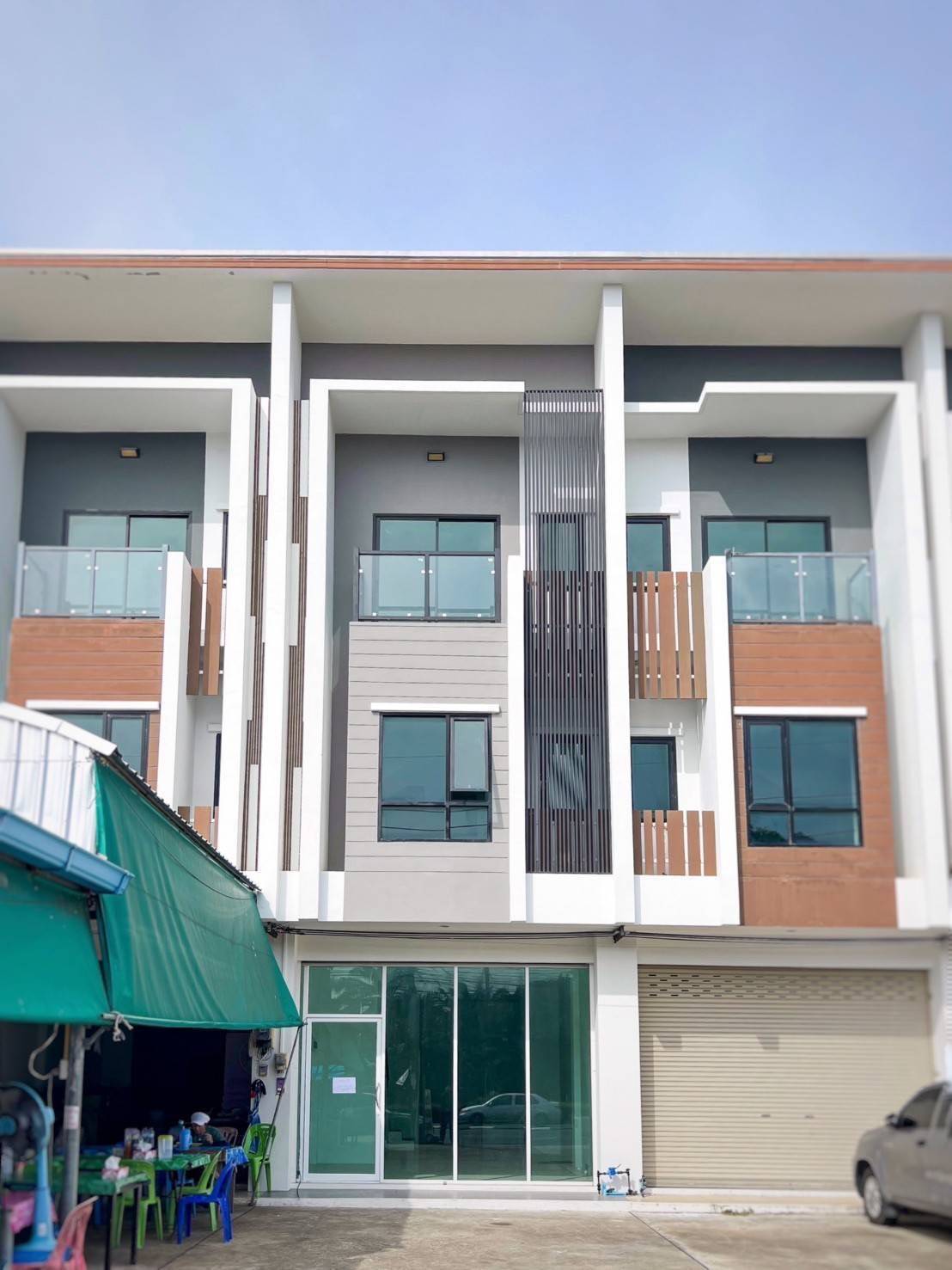 For Rent : Wichit, 3-Storey Commercial Building, 3 Bedrooms 4 Bathrooms