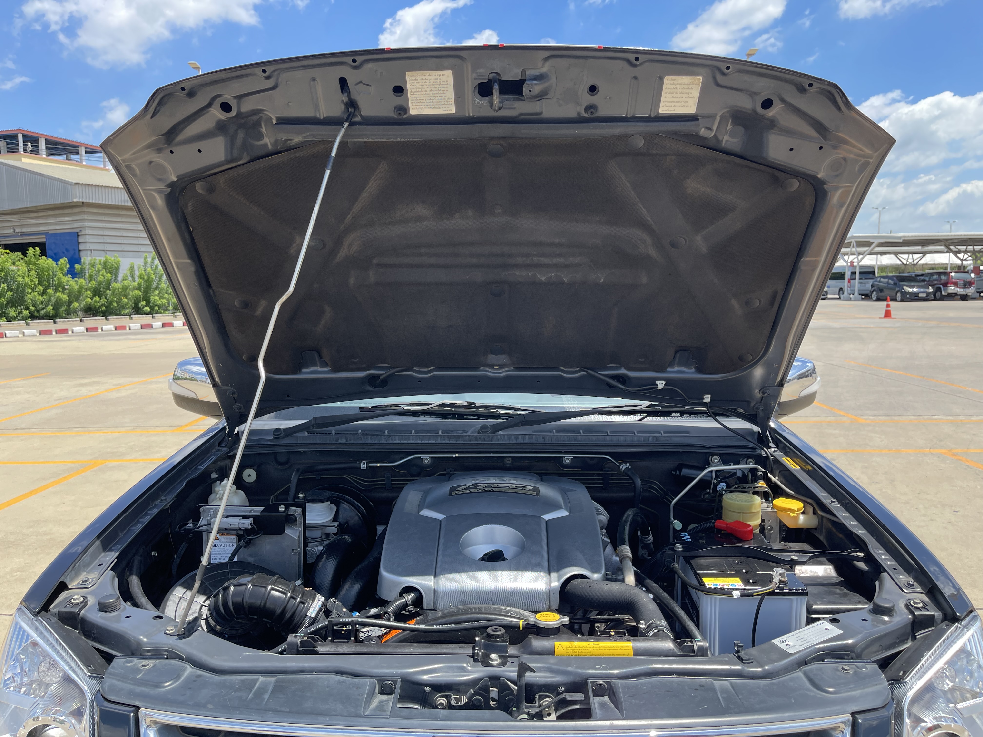 Isuzu Dmax 4ประตู Hlander 2.5 Abs X-Series Navi 2011 ดำ