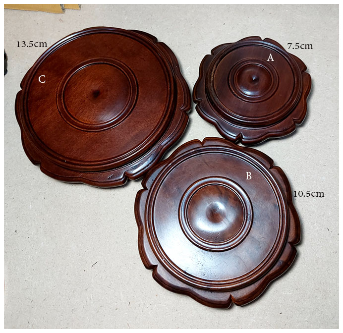 กี๋หรือฐานไม้สไตล์จีน หน้าท๊อปกลม มีสามขนาด ขายแยก ราคาเริ่มตัวละ