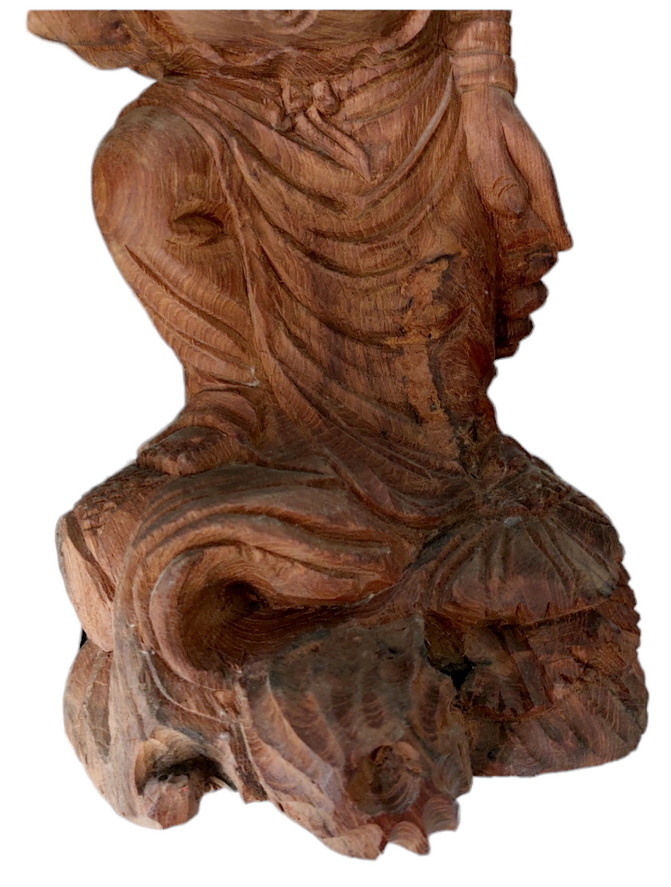 ไม้แกะสลัก สังกัจจายน์จีนถือก้อนทอง 37cm