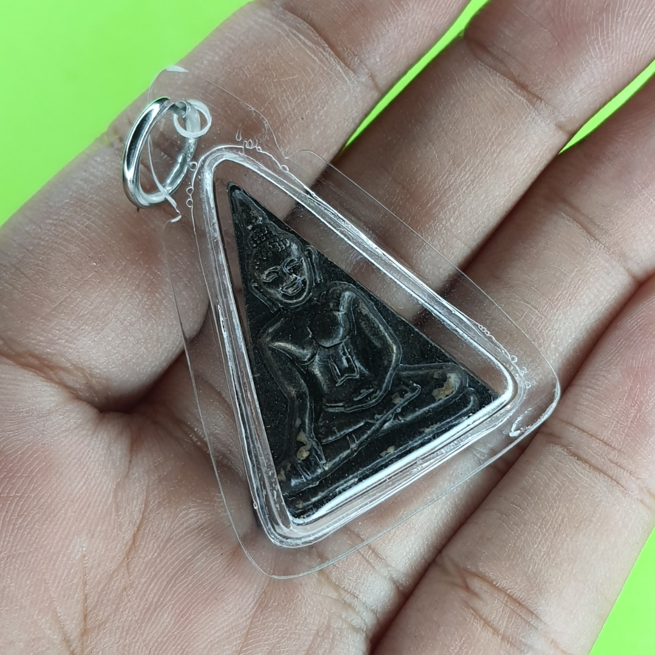 พระเครื่อง พระทันใจ หลวงพ่อทันใจ สีดำทำเก่า เลี่ยมกรอบ รุ่น กฤษฎาภินิหาร เพี้ยงสมปรารถนา พระทันใจ พระแท้ หลวงพ่อทันใจ พระเครื่องหลวงพ่อทันใจ