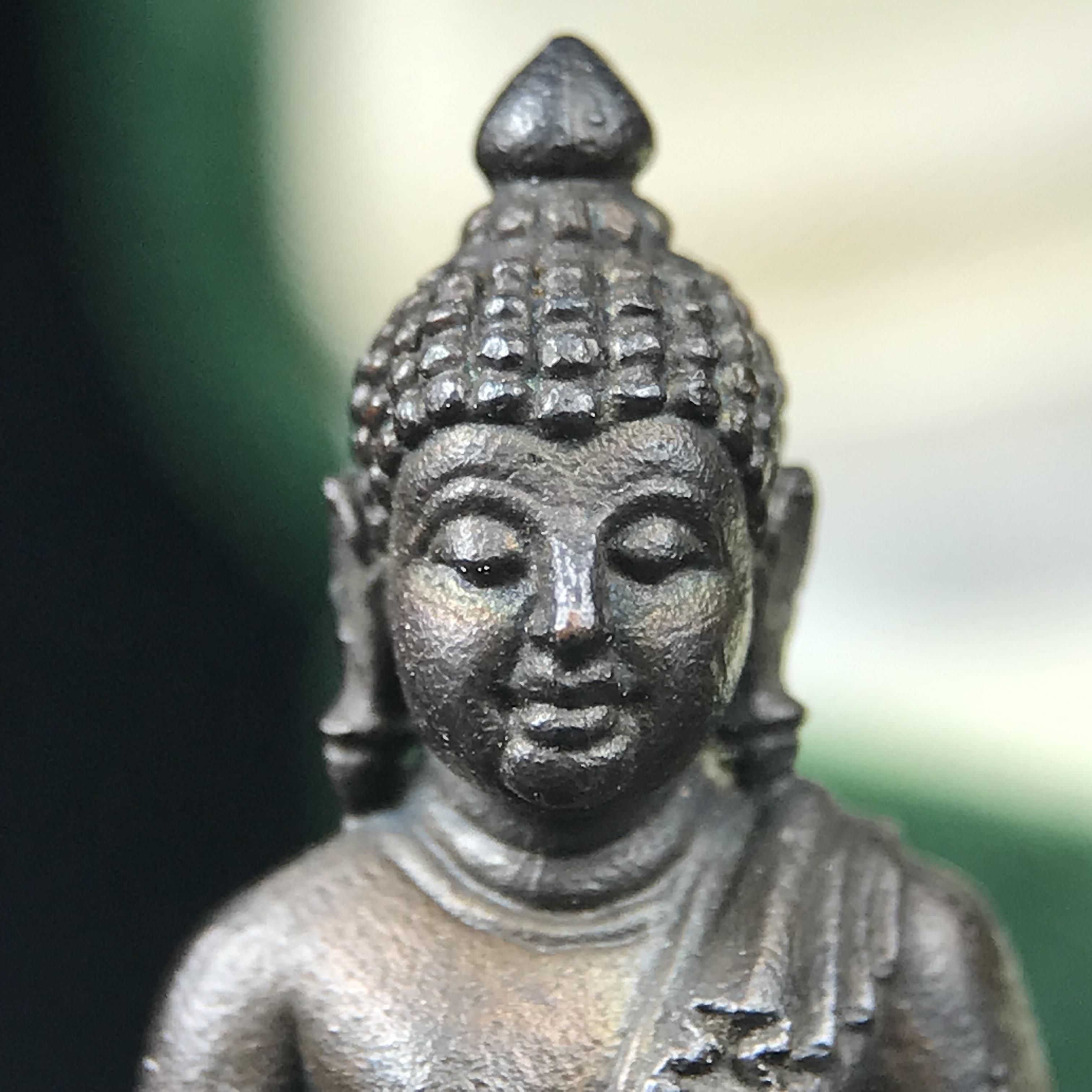 พระกริ่งวาสนา(รุ่นแรก) 80 พรรษา สมเด็จพระสังฆราช (วาสน์) วัดราชบพิธฯ ปี2521 เนื้อนวโลหะ(ตอกโค๊ตพระปิดตา) โดยมีหลวงปู่โต๊ะ วัดประดู่ฉิมพลีร่วมปลุกเสก พร้อมกล่องบรรจุเดิม(รุ่นแรก คอตั้งตรงได้สัดส่วน หายาก)