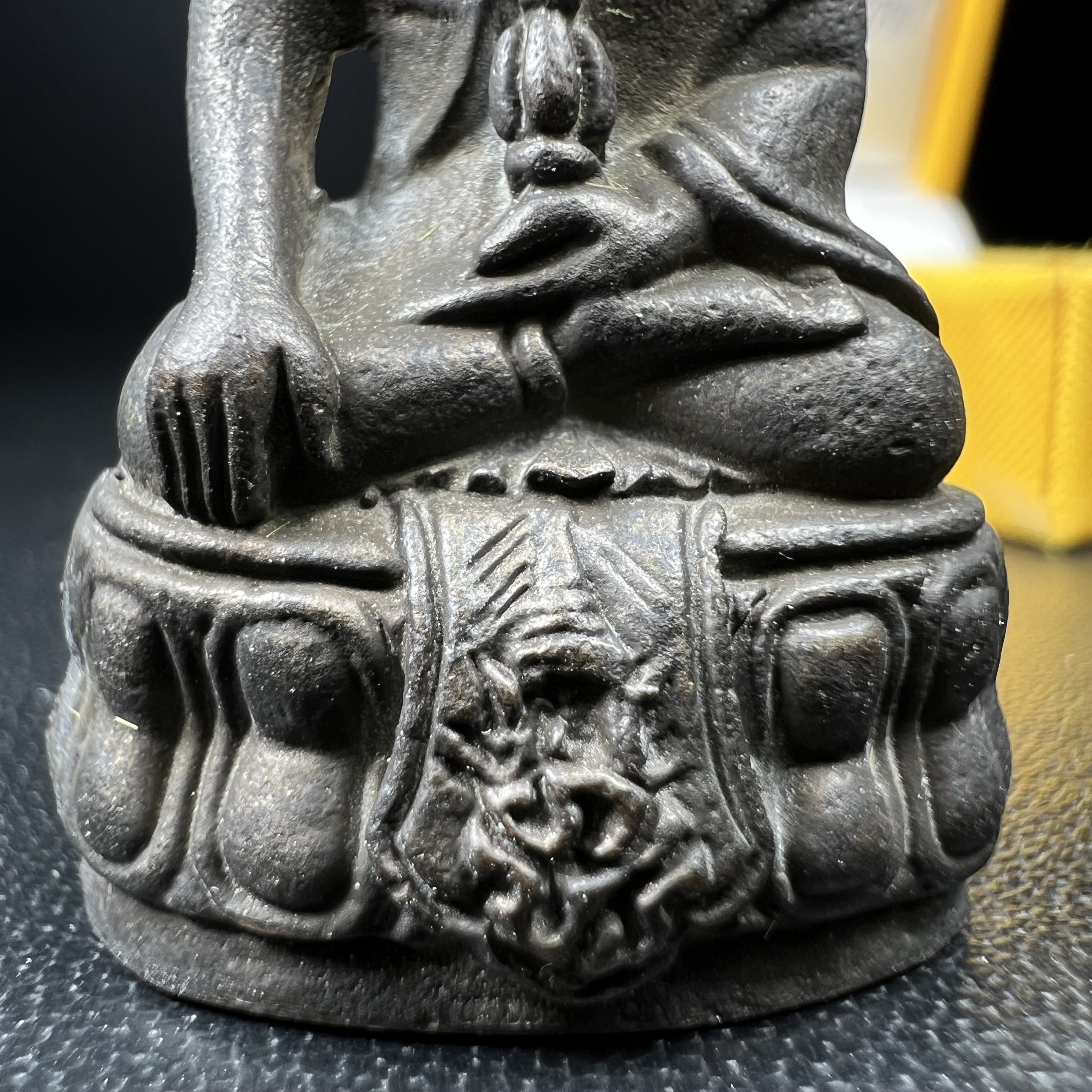 พระกริ่ง ภปร รุ่นสร้างหอพระมหาวิทยาลัยธรรมศาสตร์ ปี2542 เนื้อนวโลหะ มหาพิธี 3วาระอันยิ่งใหญ่(1ใน5000องค์)