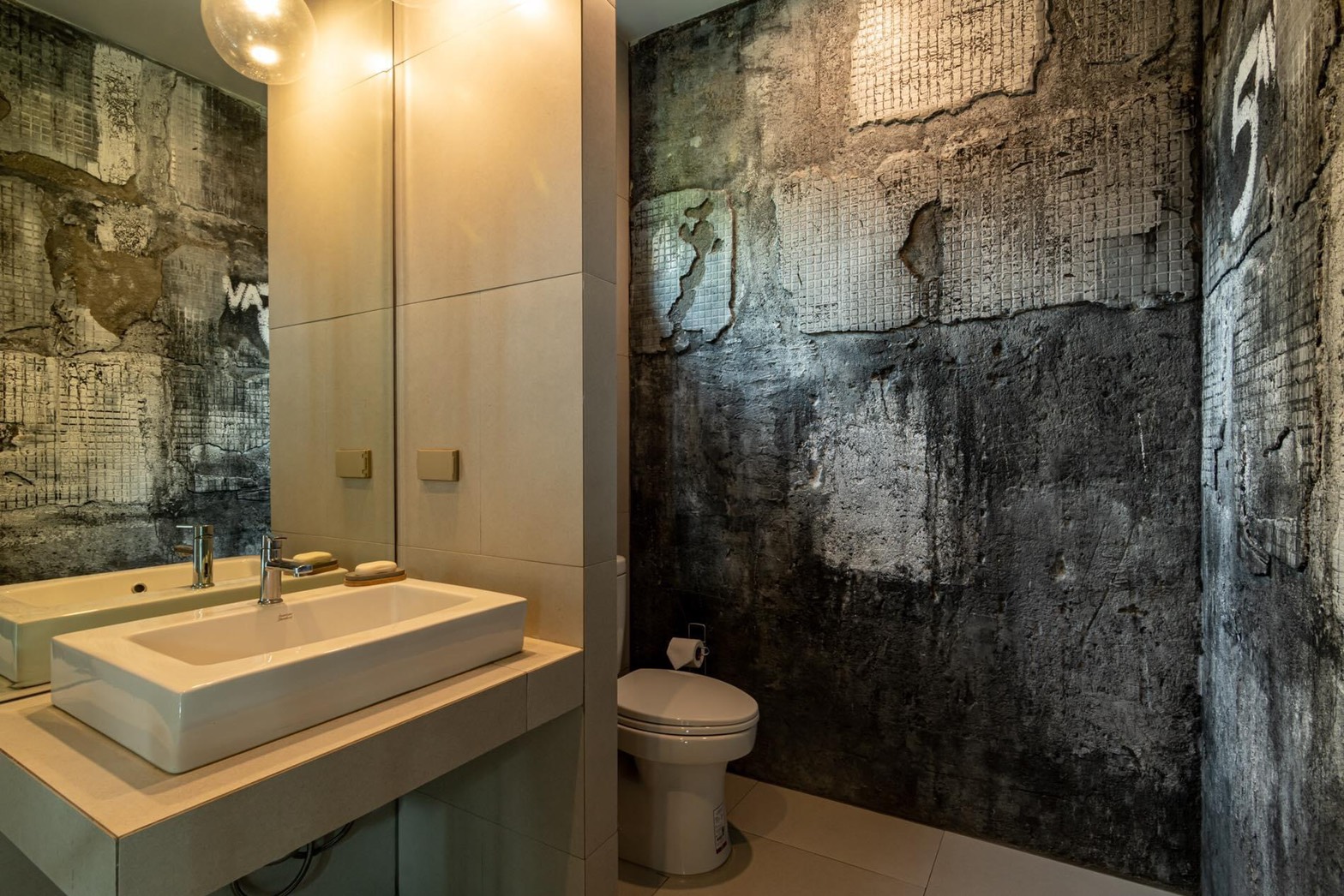 For Sale : Laguna Layan Beach House 3 Bedrooms 3 Bathrooms