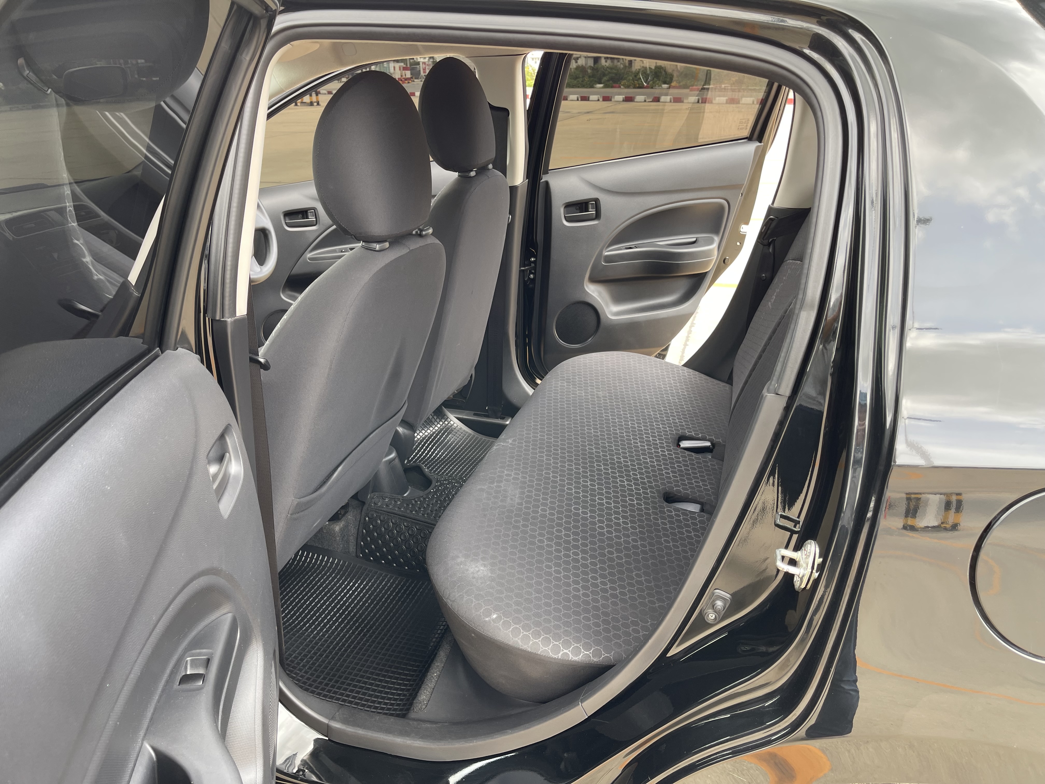 Mitsubishi Mirage 1.2 GLX At 2015 ดำ