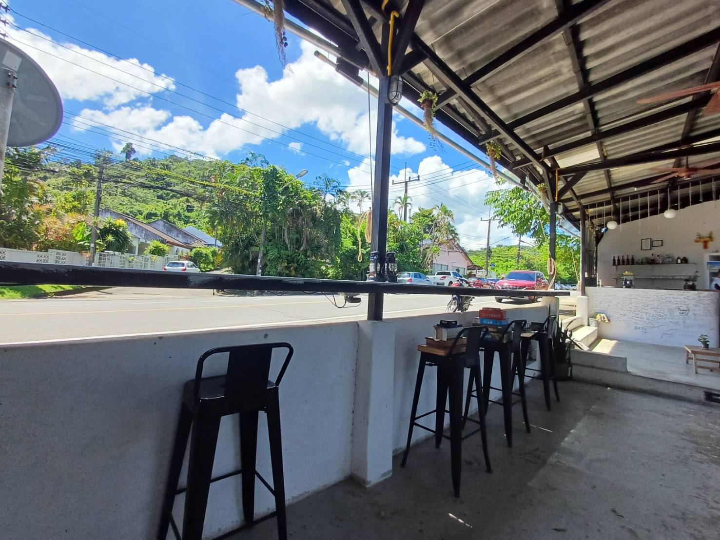 For Rent : Talat Yai, Bar&Restaurant, 2 Rooms 3 Batrooms