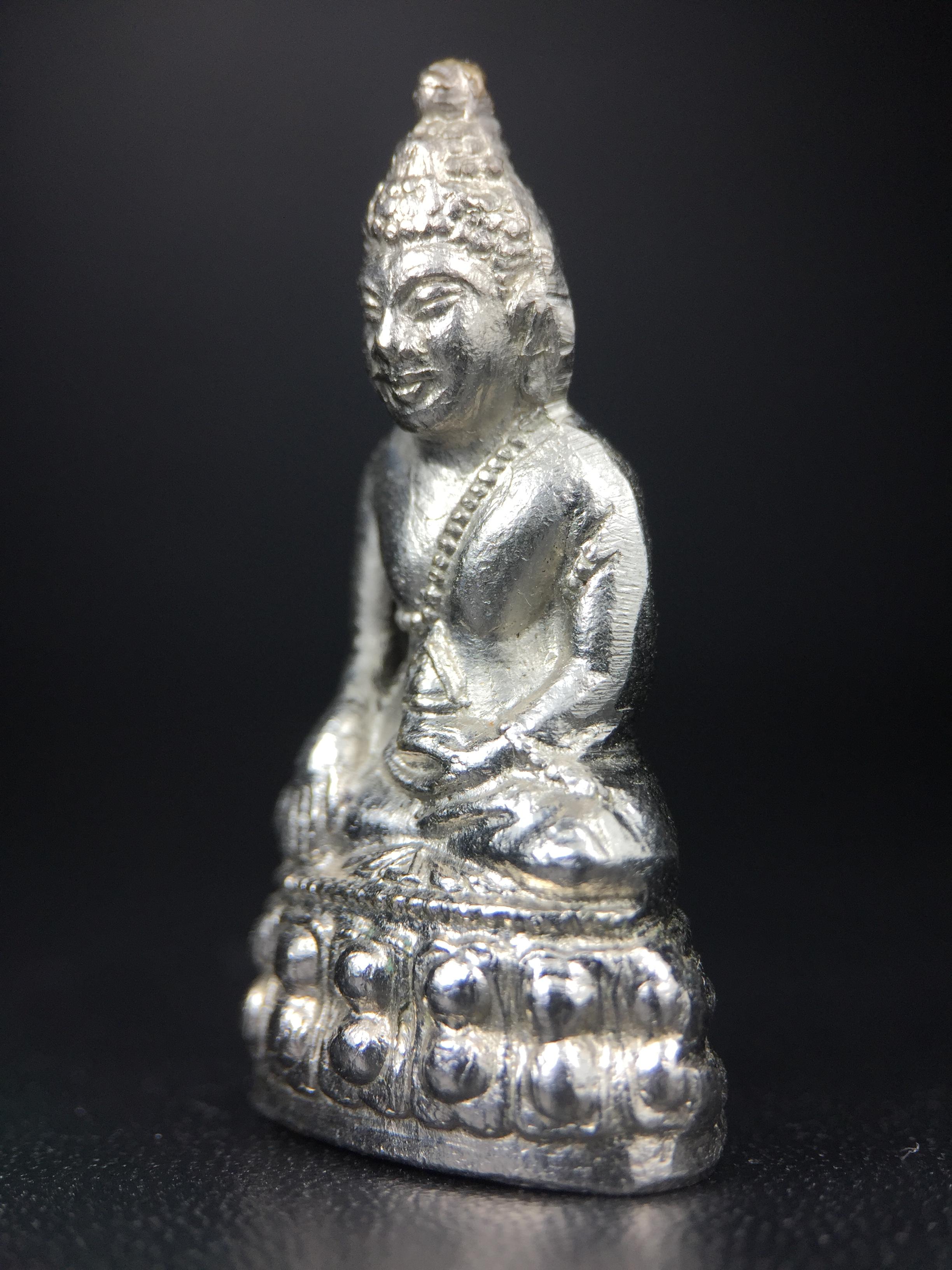 พระกริ่งโสฬส (มปร.) วัดราชประดิษฐ์ ปี 2515 เนื้อกะไหล่เงิน(กรรมการ)(กะไหล่เงินเดิมหายาก) เนื้อกะไหล่ทองเดิม สร้างน้อย หายาก หลวงปู่ทิม ปลุกเสก(ในหลวงรัชกาลที่9 เสด็จเททอง)พระดี พิธีใหญ่