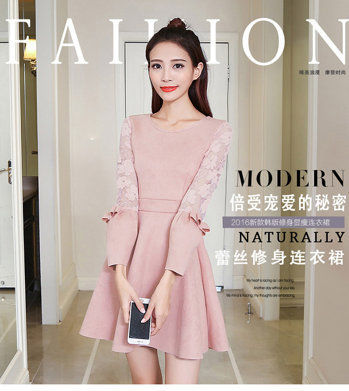 ชุดเดรสสั้นผ้าหนังกลับสีชมพู แขนยาวผ้าลูกไม้ตกแต่งโบว์ สวยหวาน