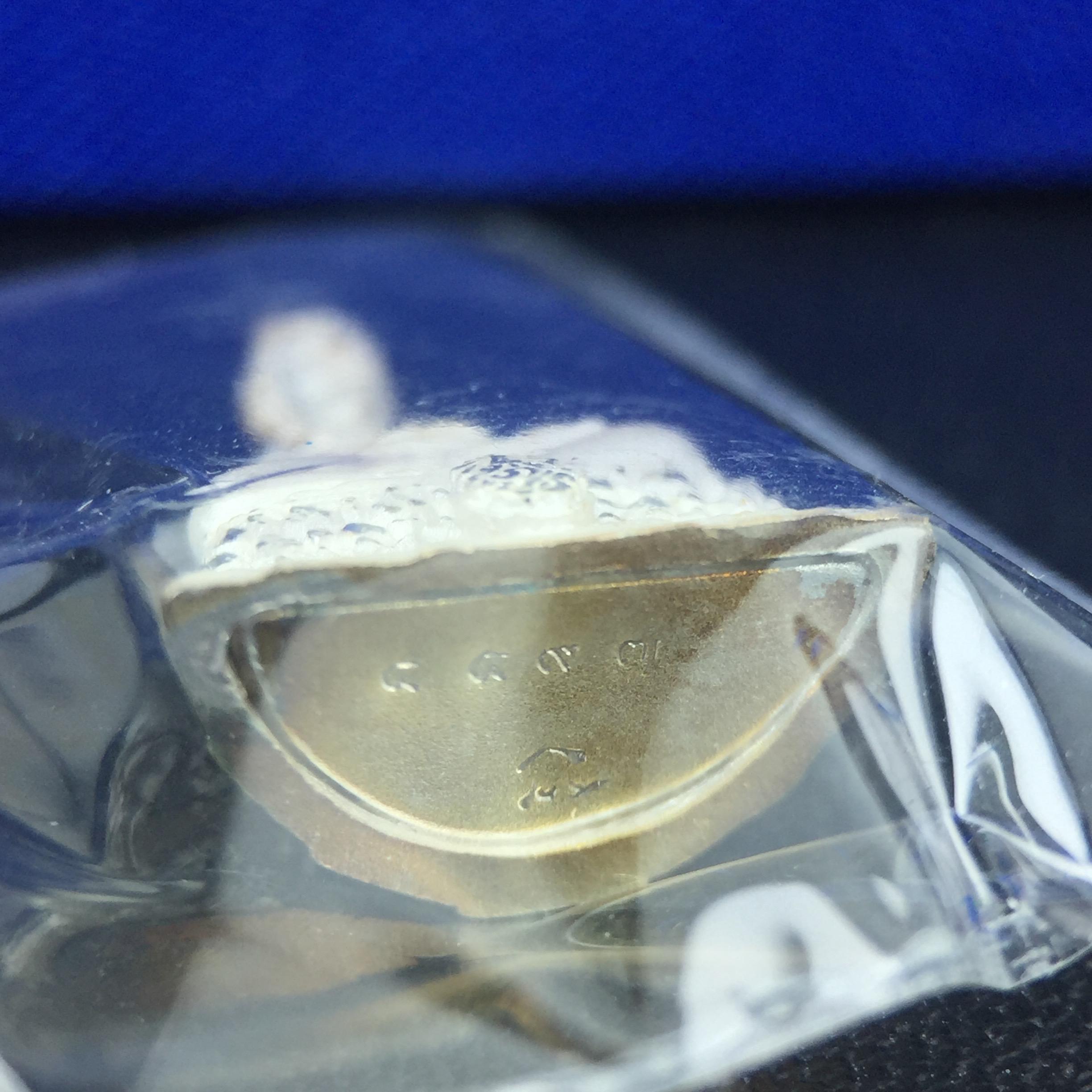 พระชัยวัฒน์พุทธสิหิงค์ ภปร. รุ่นสร้างหอพระธรรมศาสตร์ ปี2542 เนื้อเงิน(ผิวเดิม ซีนซองเดิม กล่องครบสวยสมบูรณ์) มหาพิธี 3วาระอันยิ่งใหญ่(ตอกโค๊ตและหมายเลข)1ใน 10000 องค์