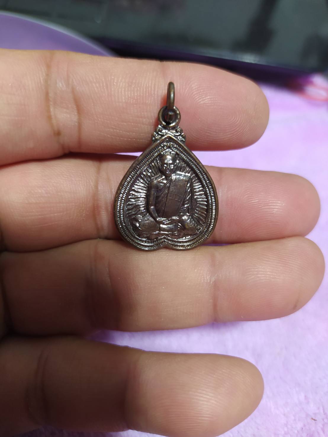 พระครูวิเวกธรรมาจารย์ วัดป่ามหาเจดีย์แก้ว(ล้านขวด) รุ่น 1 สะเก็ดดาว จ.ศรีสะเกษ 2545