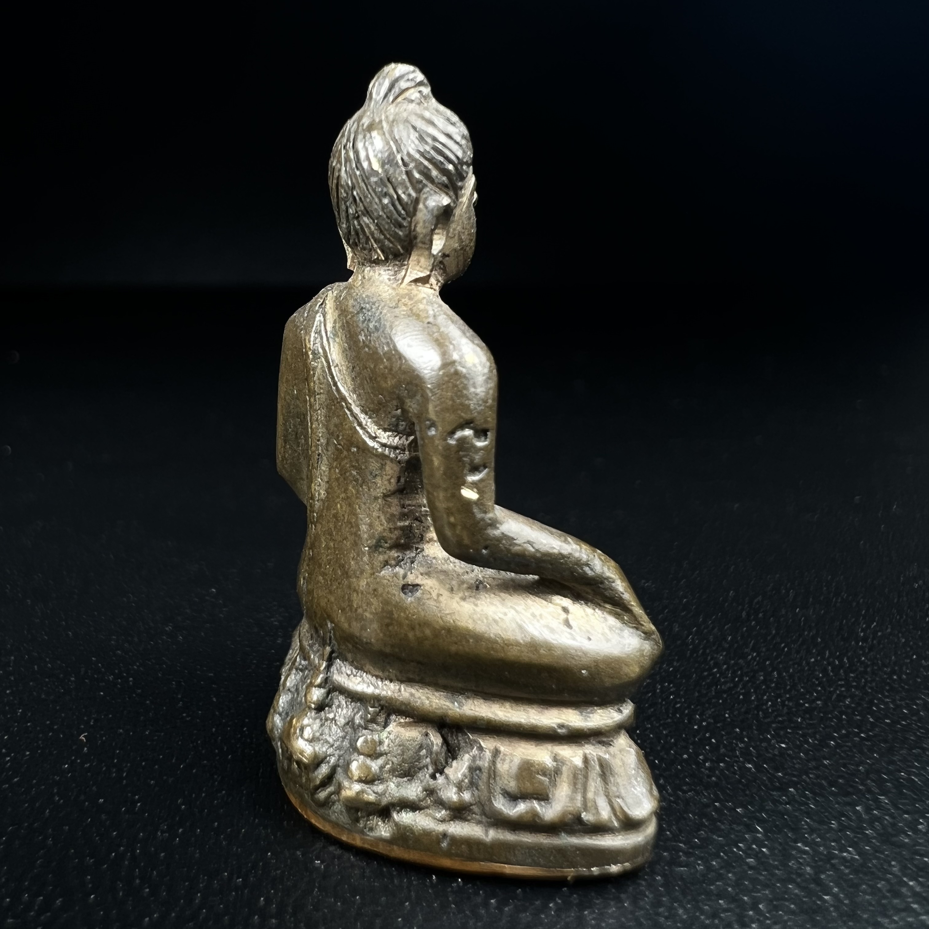 พระกริ่งวชิรมงกุฎ ฉลอง 100 ปี วัดมกุฎกษัติยาราม ปี 2511 "พิมพ์ใหญ่"(นิยมหายาก) เนื้อนวโลหะ(ในหลวง ร.9 เสด็จเททอง)(พิธีใหญ่ ปีลึก เกจิในยุคร่วมพิธี)