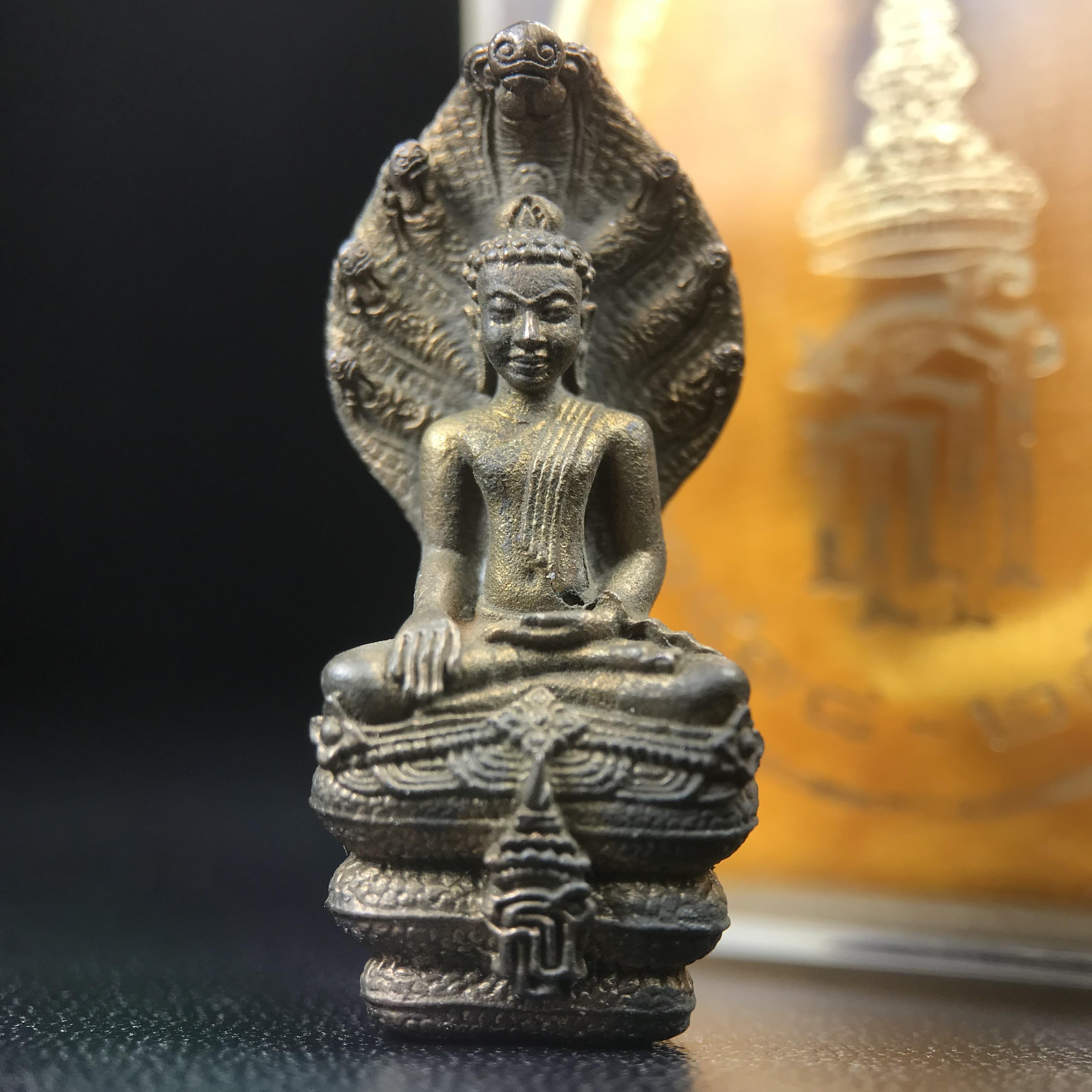 พระพุทธรูปนาคปรกปางมารวิชัย สธ. เนื่องวโรกาสสมเด็จพระเทพรัตนราชสุดาฯทรงเจริญพระชนมายุครบ 3รอบ ปี2534 พระกริ่งนวโลหะ พิธีพุทธาภิเษก ณ วัดบวรนิเวศวิหาร โดยมีสมเด็จพระญาณสังวรสมเด็จพระสังฆราชเป็นองค์ประธาน(พิธีใหญ่ มวลสารดี พุทธศิลป์งดงาม)อุดมวลสารผงจิตรลดา