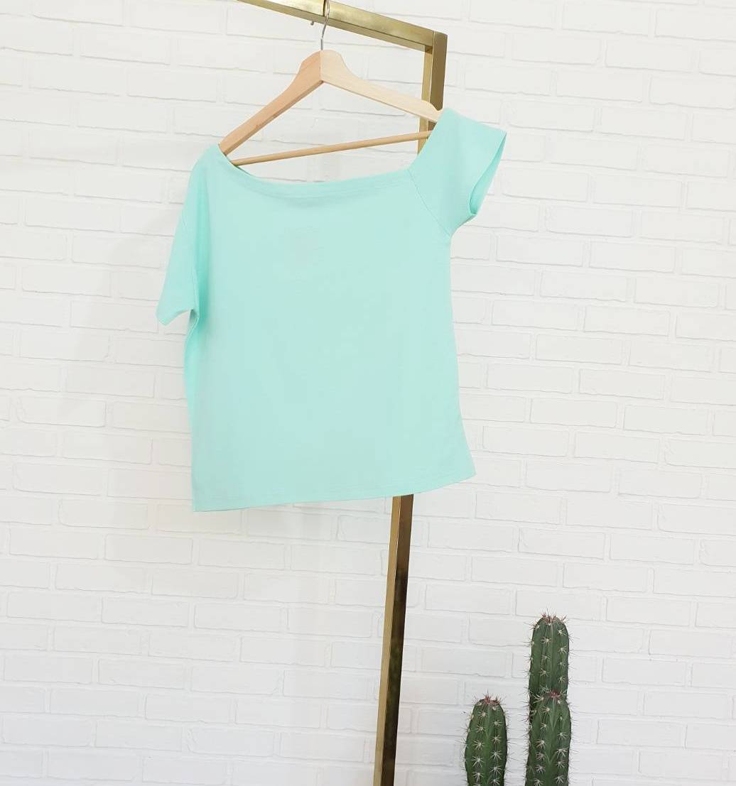 บุ้งไหล่เฉียง