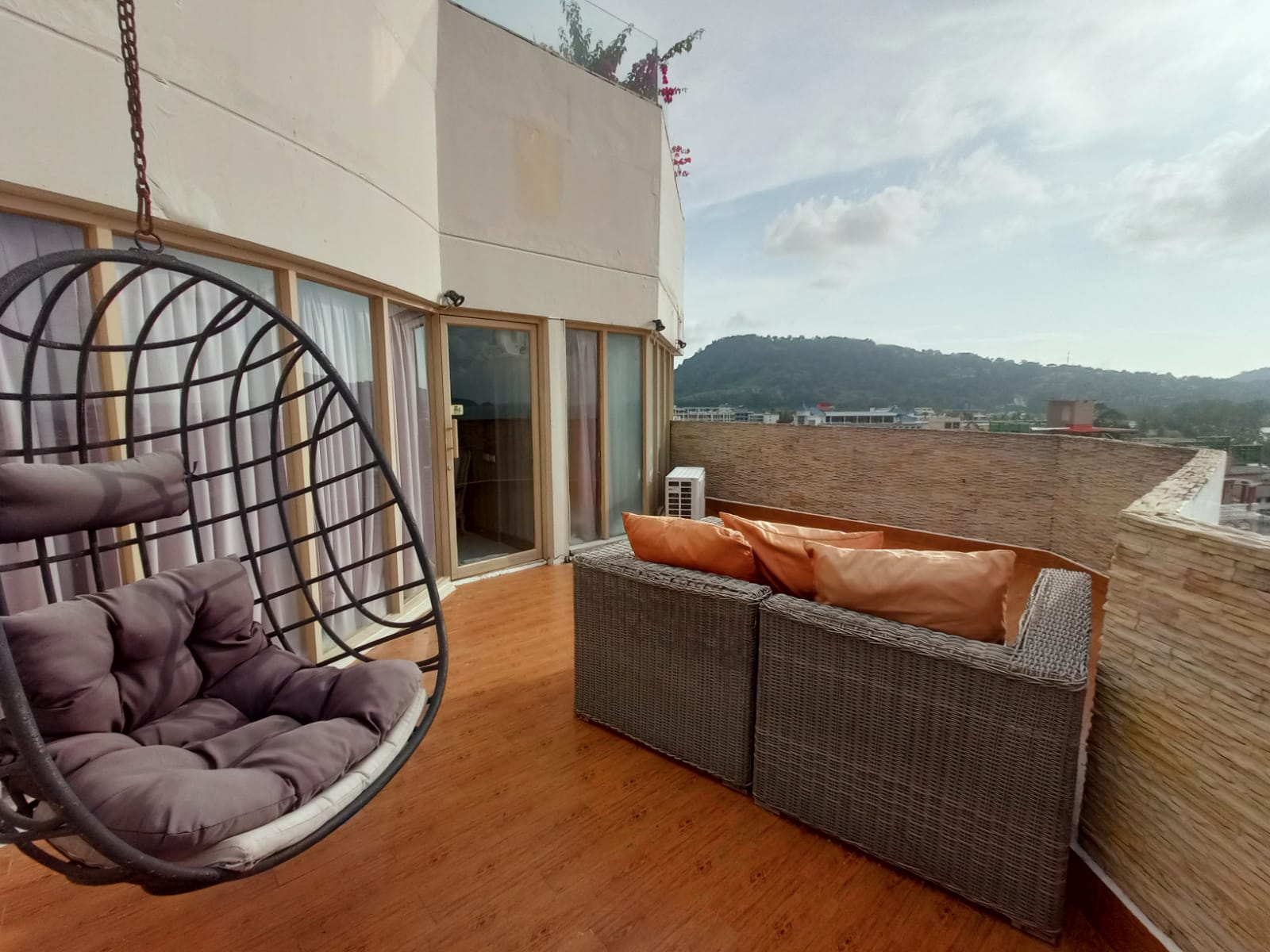 For Rent : Patong, Seaview Condo, 2 Bedroom 2 Bathroom