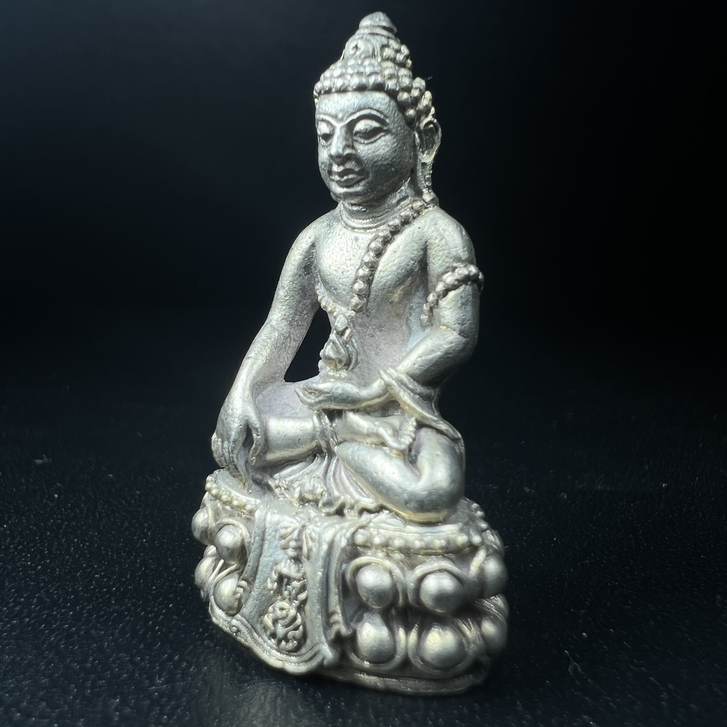 พระกริ่งศิรากาศ ภปร.(วัตถุมงคล"คุ้มเกล้าฯ") โรงพยาบาลภูมิพล เนื้อเงินพิมพ์หน้าไทย (ในหลวงรัชกาลที่9เสด็จเททอง)(พิธีใหญ่)(นิยม)