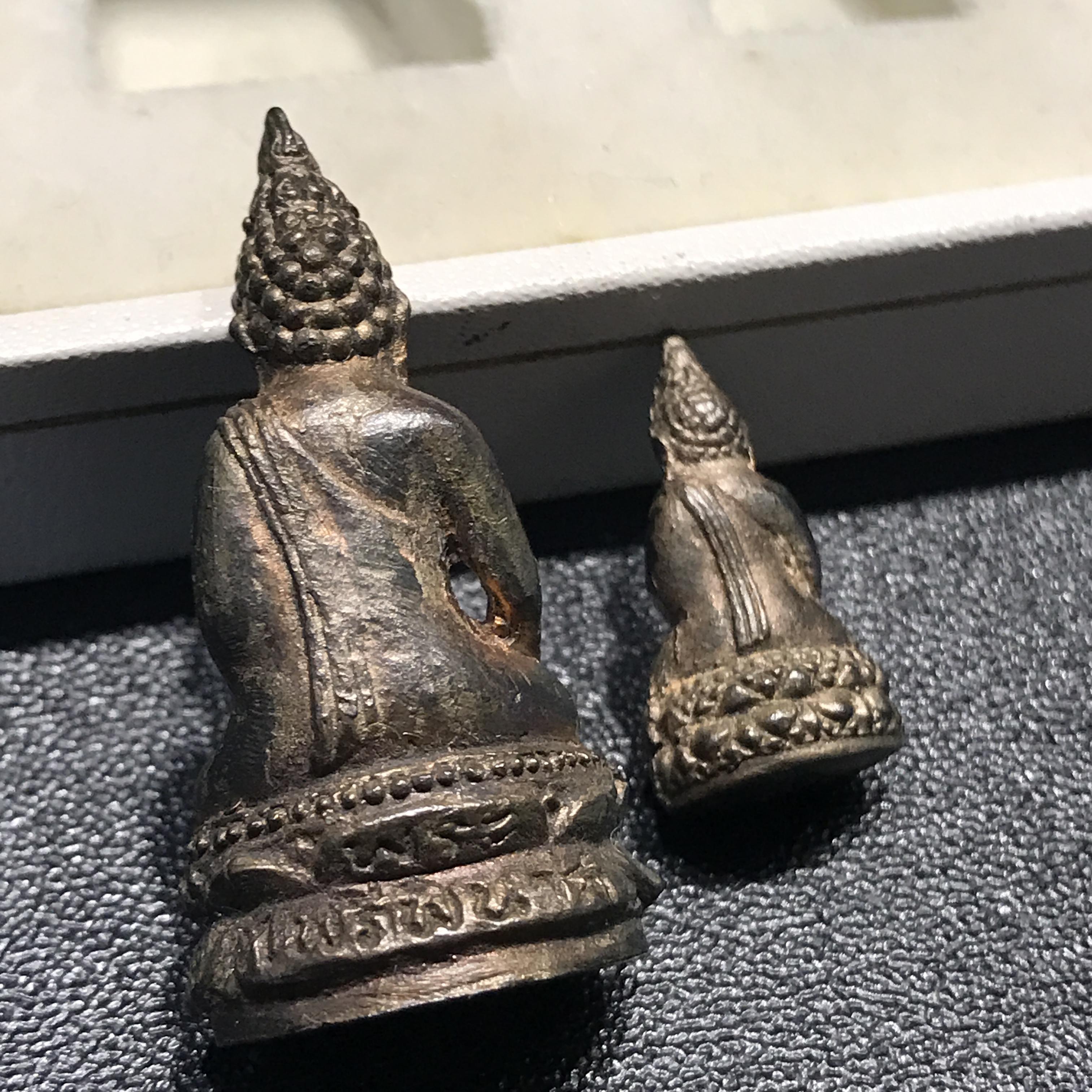 พระกริ่ง-พระชัยวัฒน์ไพรีพินาศ วัดบวรนิเวศ ปี 2534 เนื้อนวโลหะ(พระชุดหลักสายสมเด็จพระญาณสังวร สมเด็จพระสังฆราชองค์ที่19)(1ใน700ชุด)