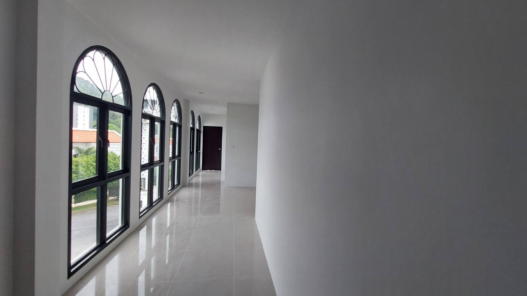 For Sales : Ratsada, 3-Storey Commercial Building, 3 bedroom 4 bathroom