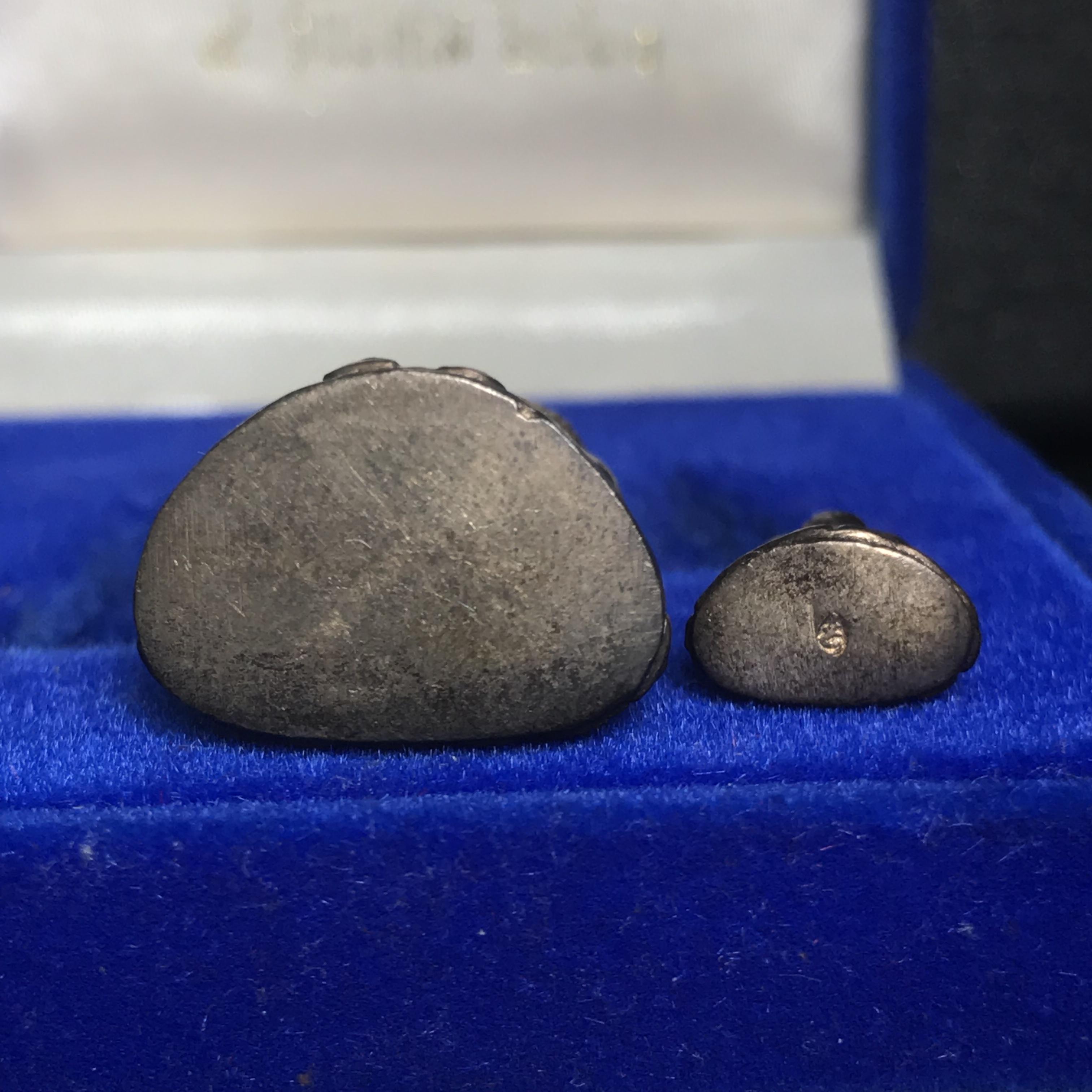 พระกริ่ง-พระชัยวัฒน์ นวราชบพิตร วัดตรีทศเทพ ปี2530 เนื้อนวโลหะ(1ใน 500 ชุด)(ในหลวงรัชกาลที่9เสด็จเททอง)