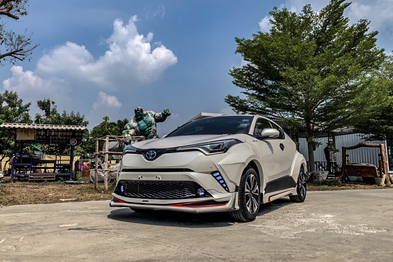 Toyota CH-R Lambo 2018 body kits by Amotriz