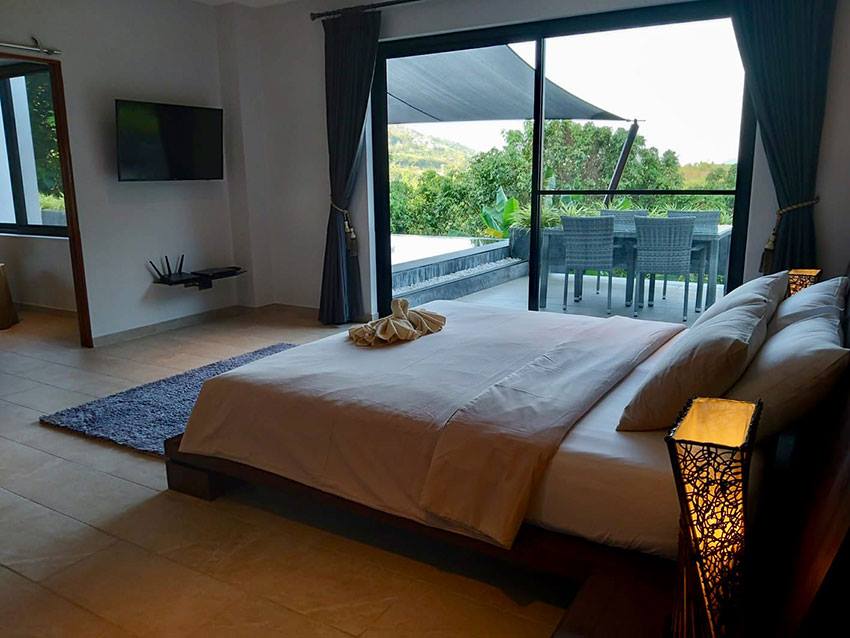 For Rent : Rawai Luxury Hiiside Villa 4 Bedrooms 4 Bathrooms