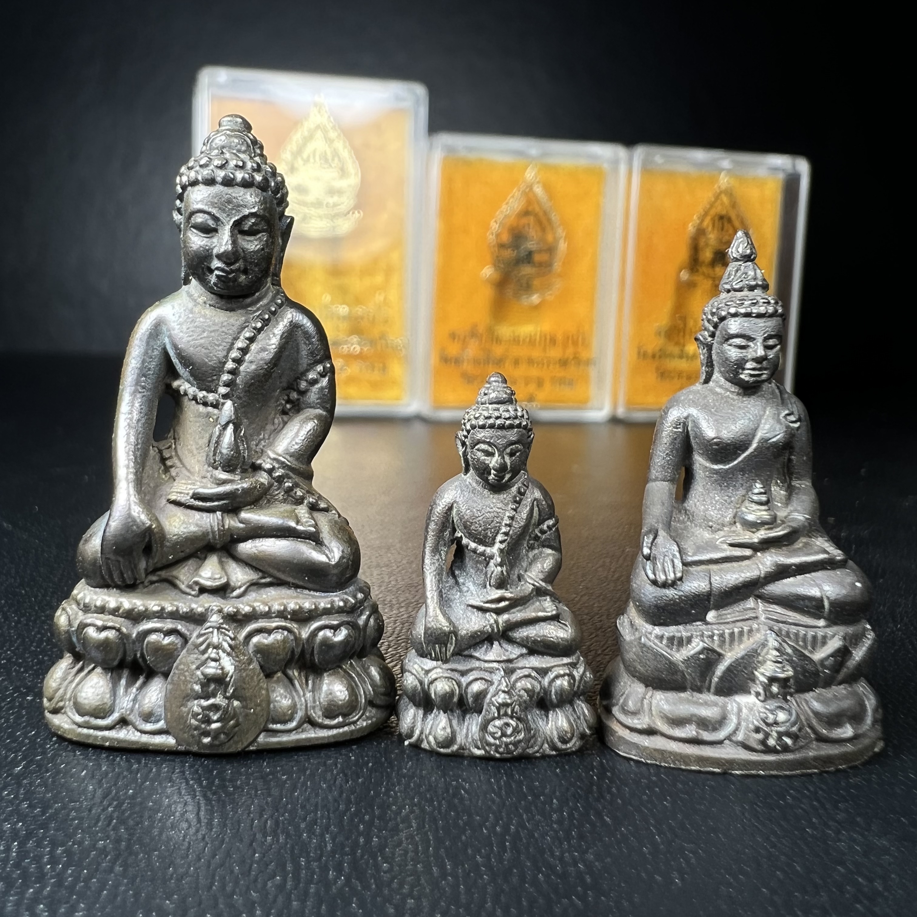 พระกริ่งนวปทุม ภปร.-พระชัยวัฒน์นวปทุม ภปร.-พระกริ่งไพรีพินาศ ภปร. รุ่นแรก วัดปทุมวนาราม ครบชุดเนื้อนวโลหะ ปี2535(ในหลวงรัชกาลที่9เสด็จเททอง)(1ใน3000ชุด)หายาก***เก็บทีเดียวครบชุดไปเลยรุ่นนี้ แนะนำ....ตอนนี้หายากแล้ว***