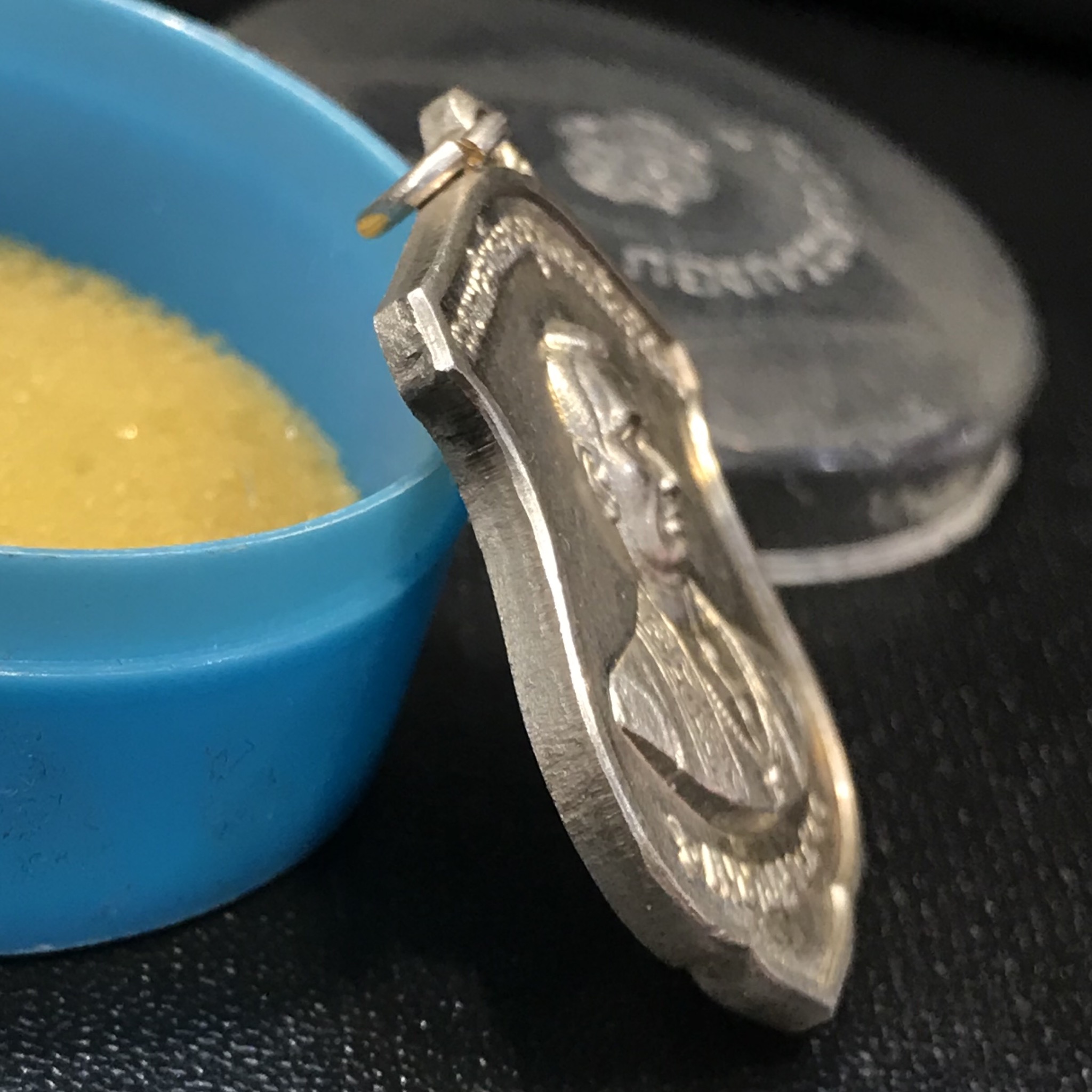 เหรียญพระบรมรูปพระบาทสมเด็จพระพุทธยอดฟ้าฯ(ร.1) วัดพระเชตุพนฯ ปี 2510 เนื้อเงินพร้อมกล่องบรรจุเดิมหายาก(ในหลวงรัชกาลที่9 เสด็จเททอง)