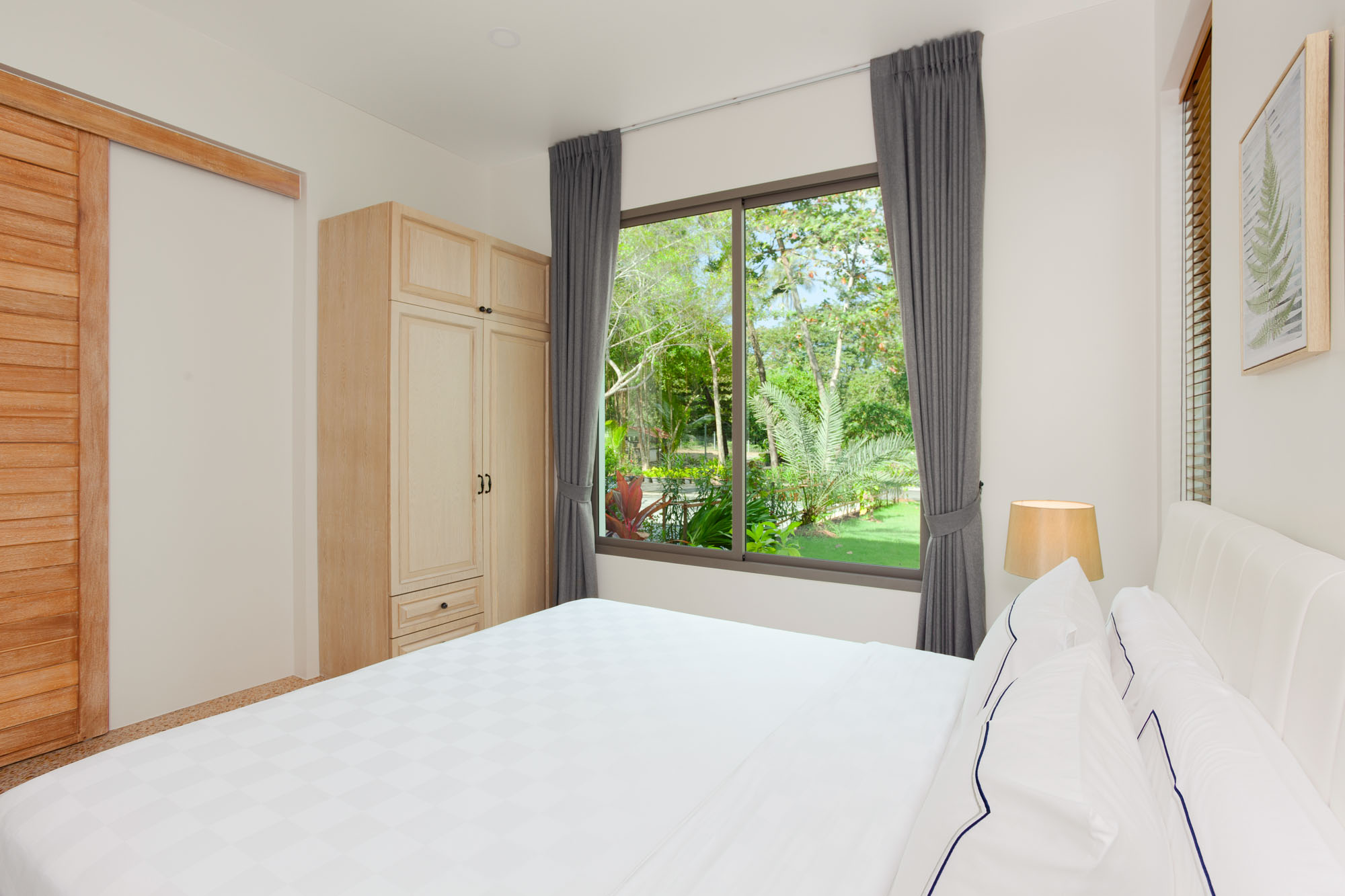 For Rent : Rawai, Seafront Pool Suite, 3 Bedroom 2.5 Bathroom