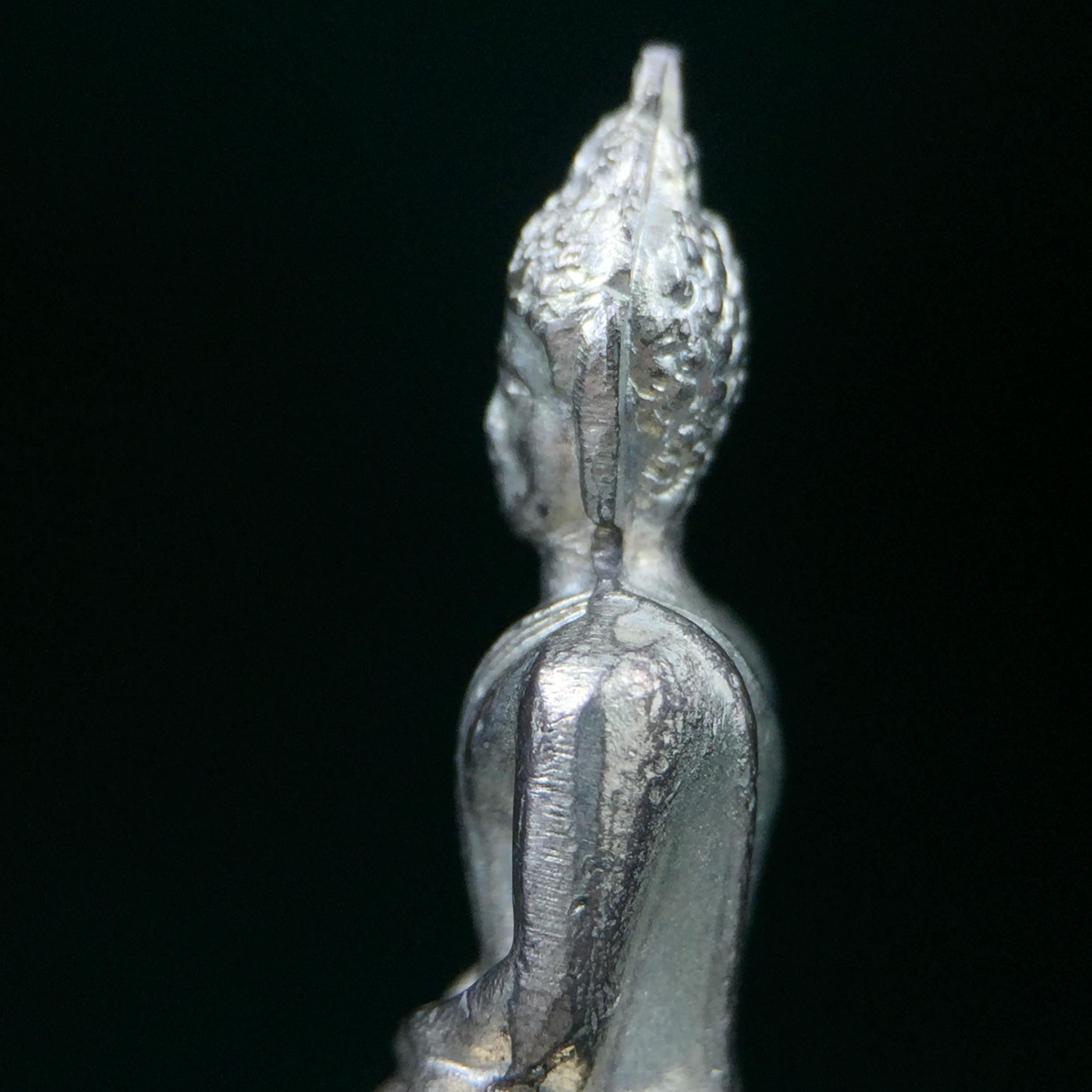 พระกริ่ง ภปร.(รุ่นแรก) วัดบวรนิเวศวิหาร พ.ศ.2508 กะไหล่เงินเดิม(กรรมการ)พิมพ์นิยม(ก้นตะไบหยาบ)สภาพคัดสวยเดิม(ในหลวงรัชกาลที่9ทรงเสด็จเททอง)พบเจอน้อยหายากมาก