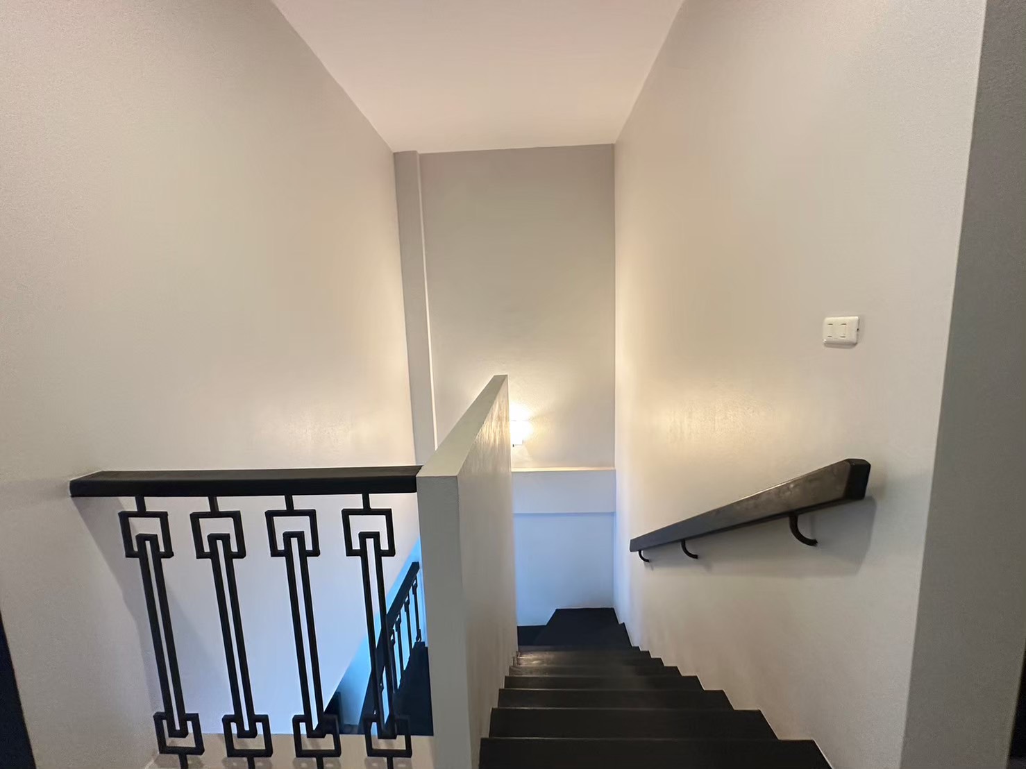 For Rent : Town home near Super Cheap Market, 3 Bedroom 3 Bathroom