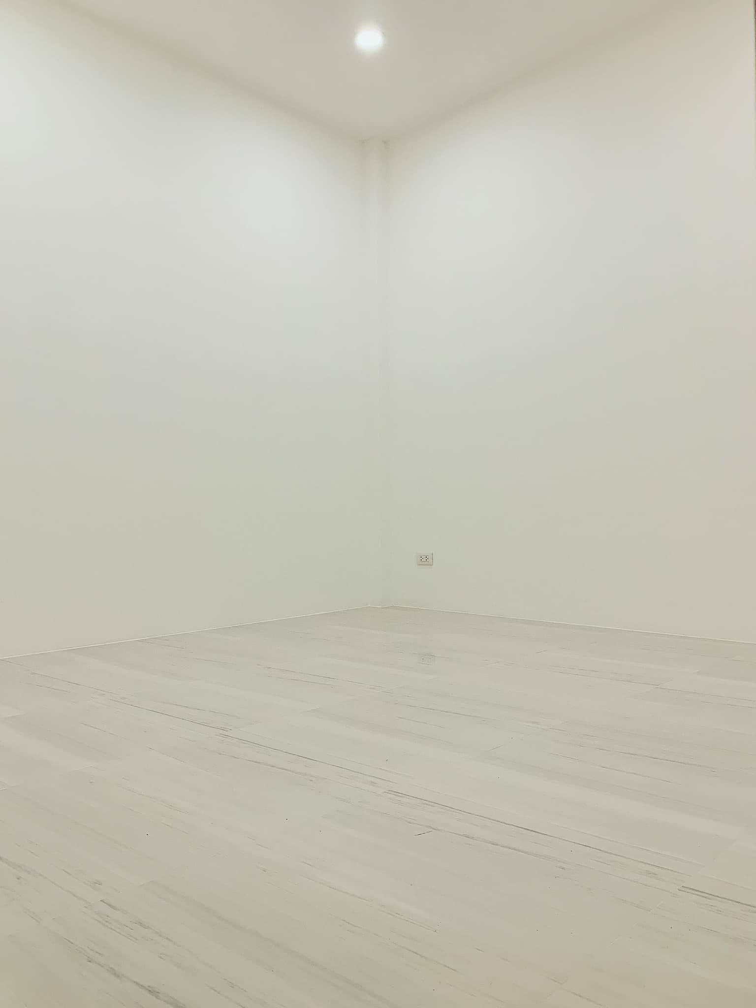 For Sale : Ratsada-Siray, Luxurious townhome, English style, 2 Bedrooms 2 Bathrooms