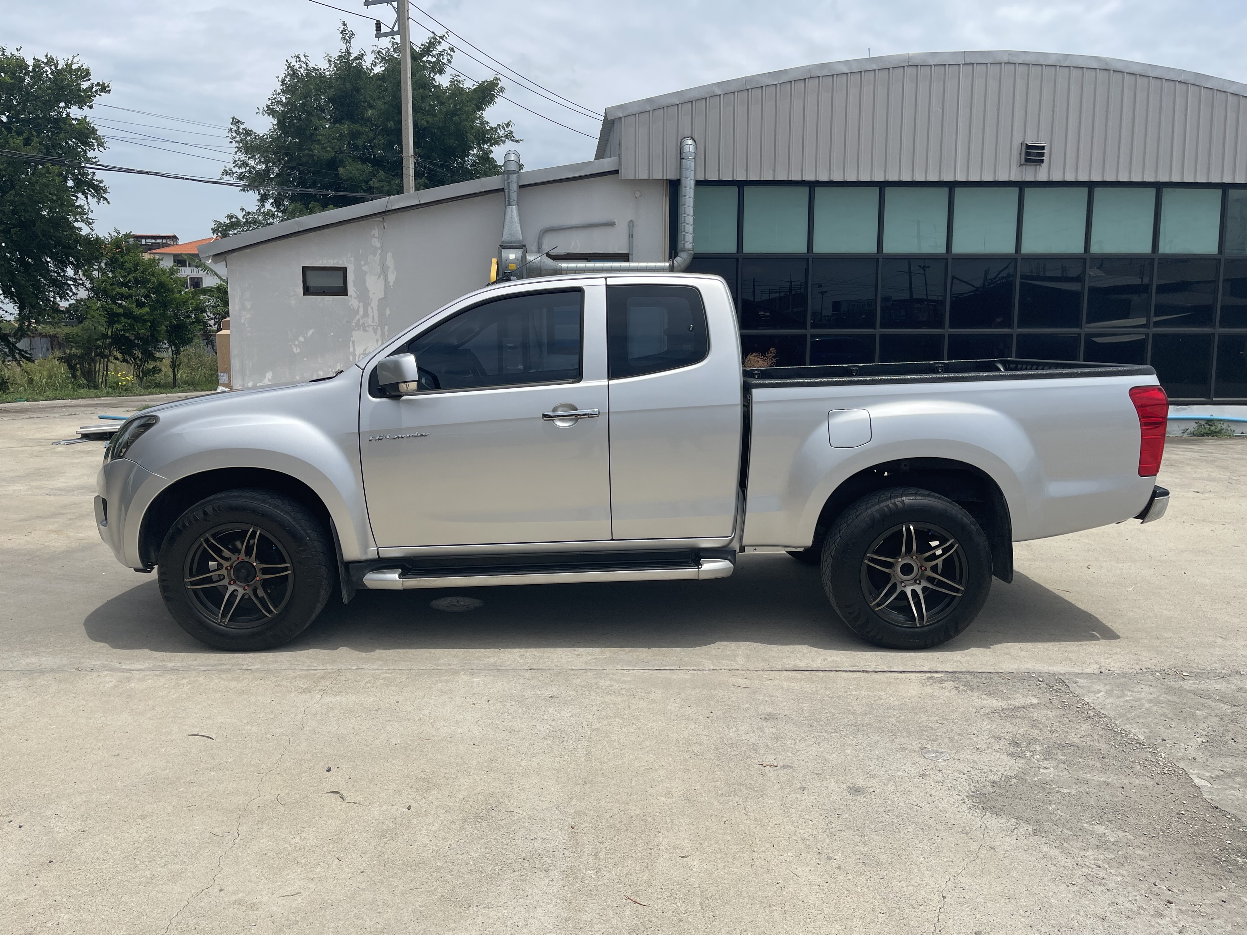 Isuzu Dmax All New Cab Hilander 2.5 Vgs Z 2012 เงิน