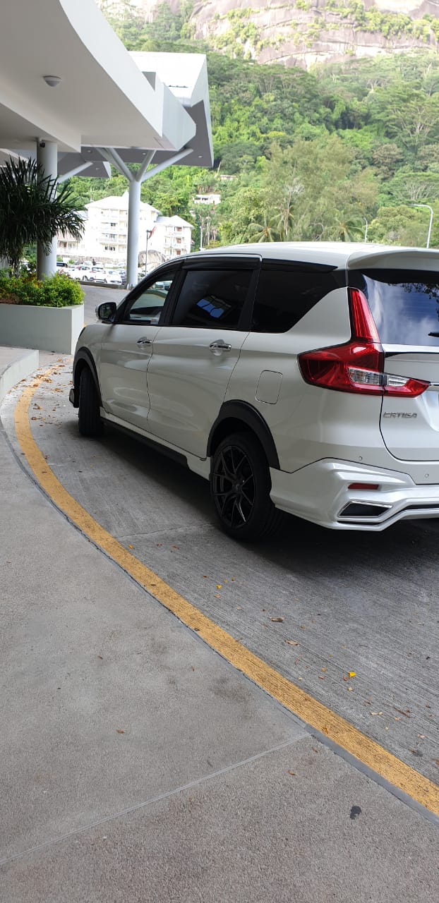 Suzuki Ertiga 2019 V.1 with custom grille bodykits by Amotriz