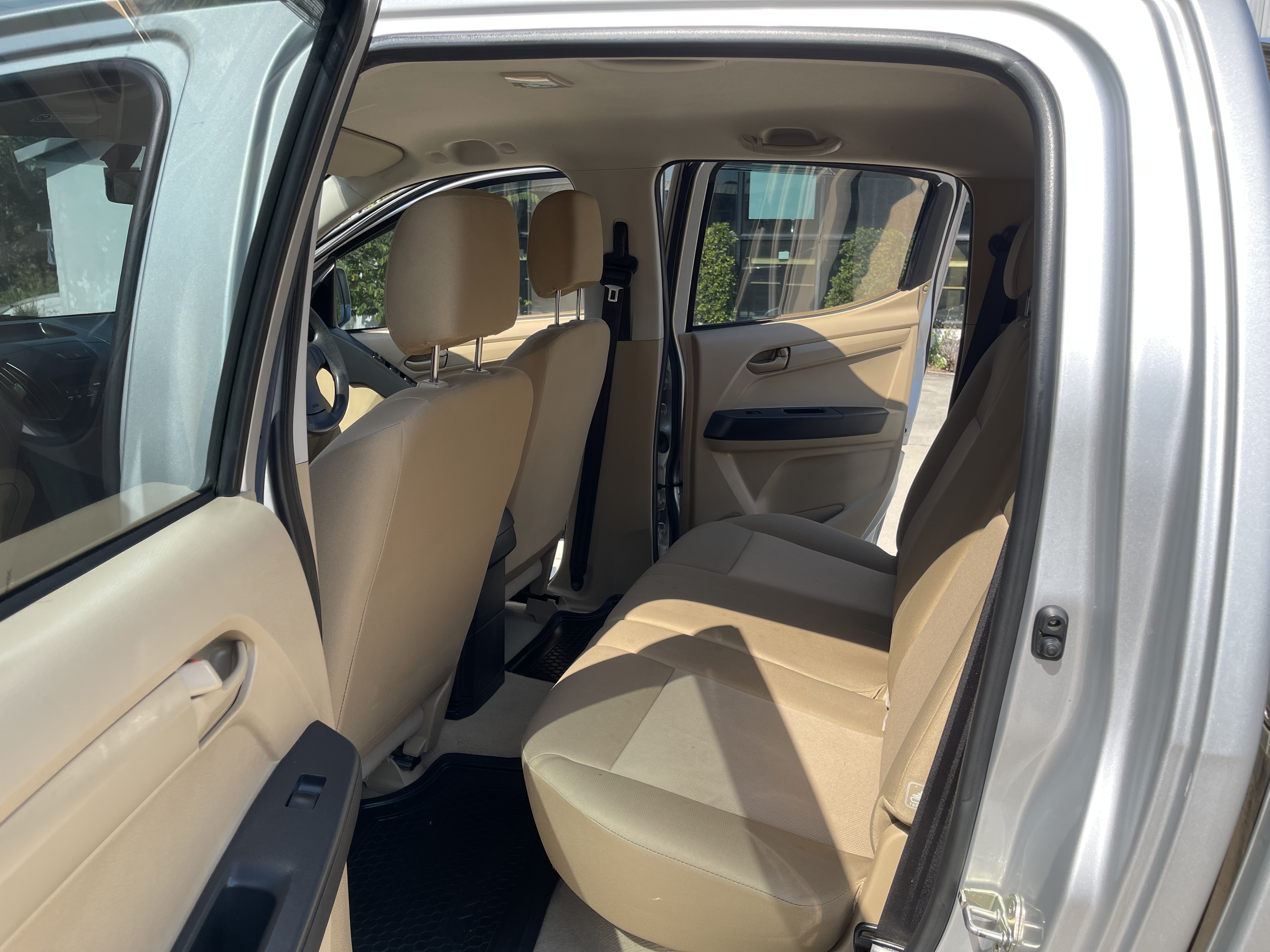 Isuzu Dmax All New 4ประตู 1.9 S 2016 เงิน