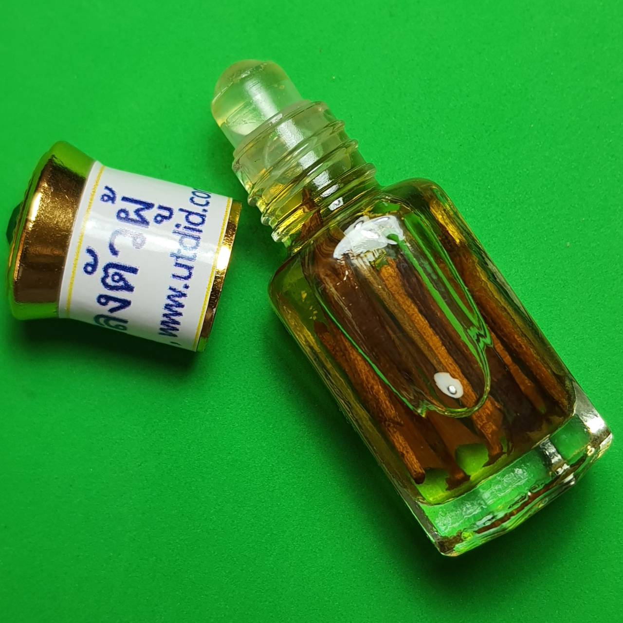 ของเสน่ห์ น้ำมันเถาหลงตัวผู้ น้ำมันเถาหลงตัวเมีย เถาหลง เถาวัลย์หลงแท้ ว่านเถาหลง เถาวัลย์หลง