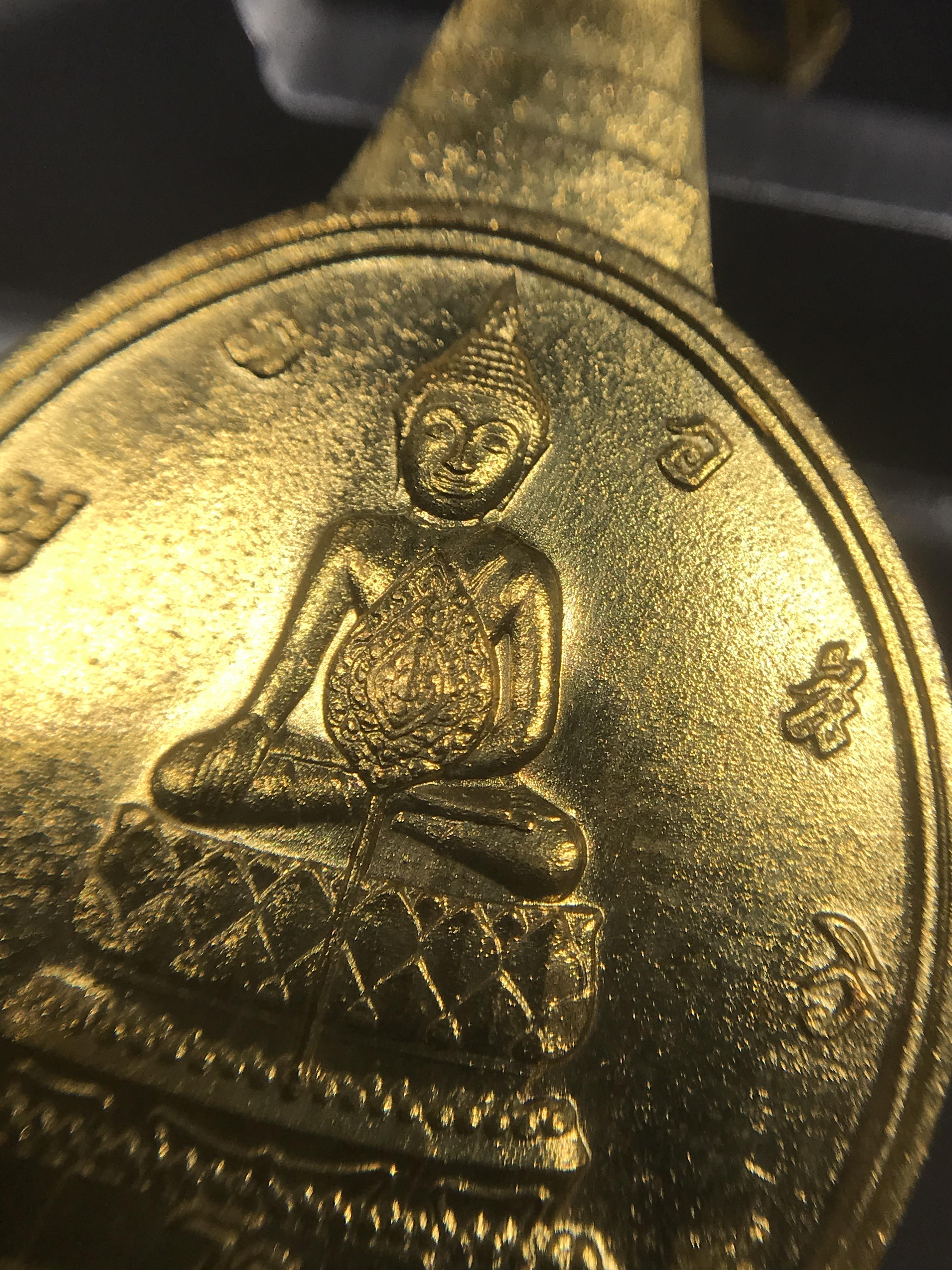 เหรียญพระชัยหลังช้าง หลัง สก. ปี 2535 เนื้อทองคำ(15กรัม)พร้อมกล่อง พิธีใหญ่ สภาพสวยเดิมๆ หายากมาก