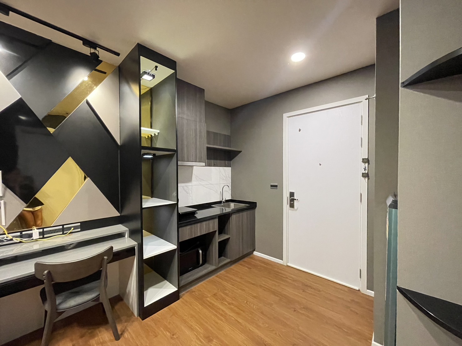 For Rent : Wichit, Condominium near Central Phuket, 1 bedroom 1 bathroom, 4th flr.