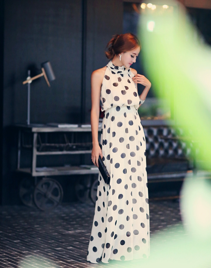 ชุดเดรสยาวผ้าชีฟองลายจุดหรูดูดี
