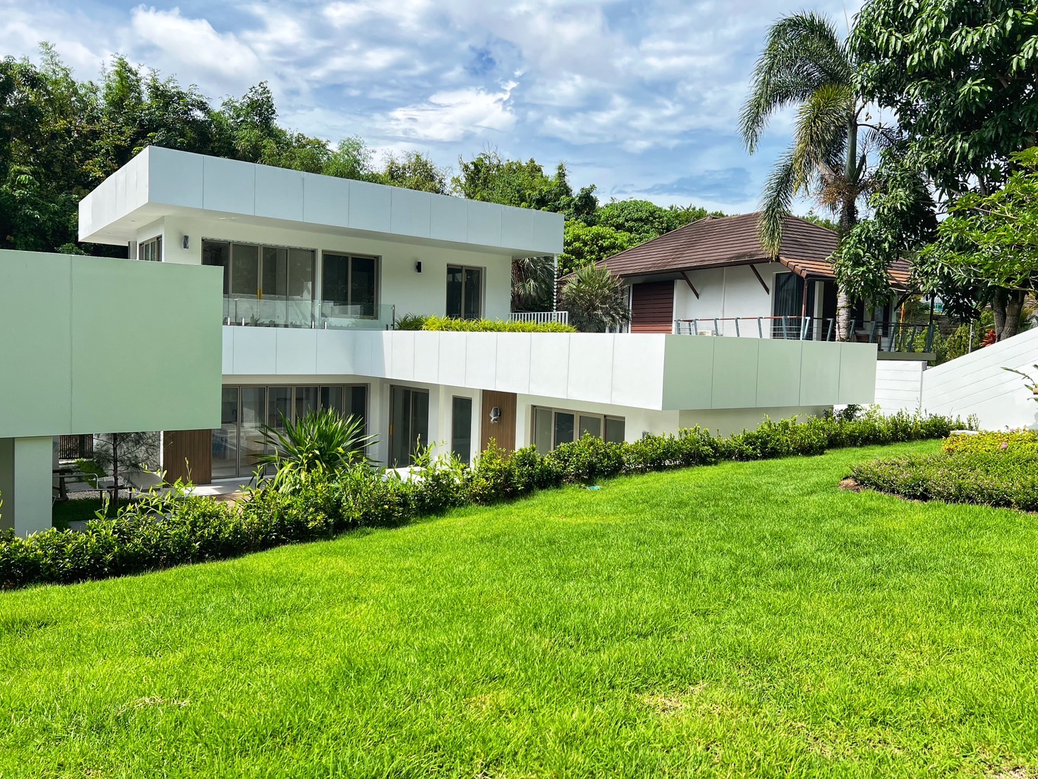 For Sales : Kathu, Loch Palm Villa, 4 Bedrooms 6 Bathrooms