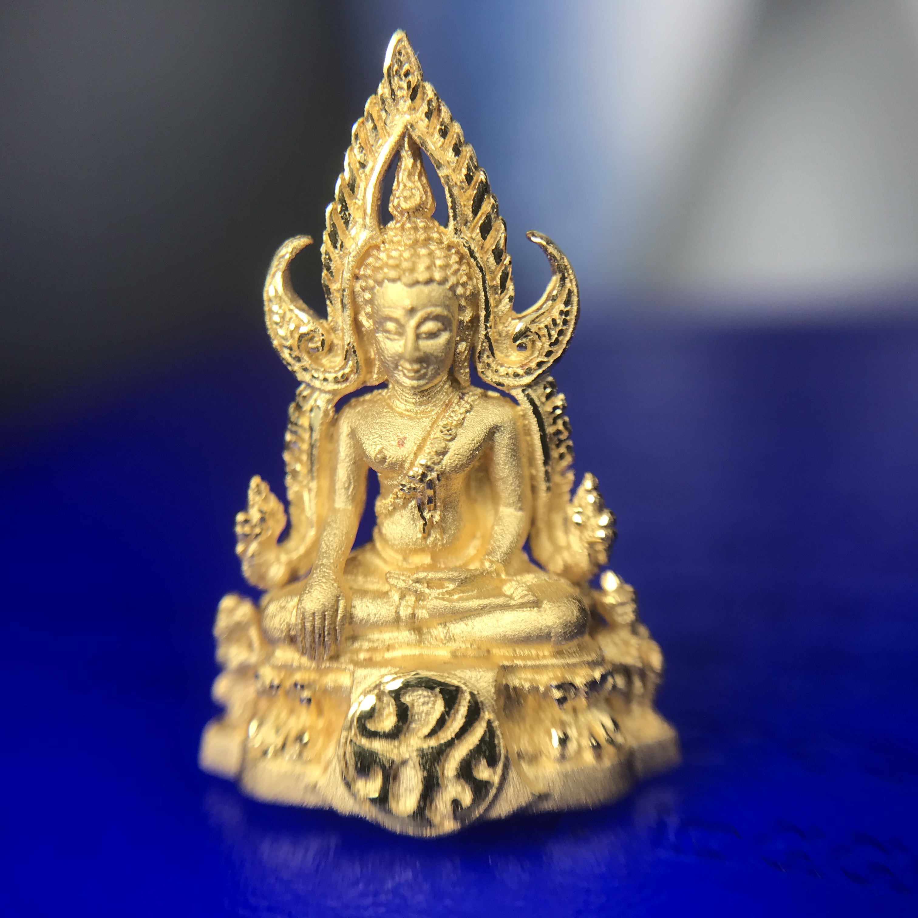 พระพุทธชินราช ภปร. โครงการ เพราะแผ่นดินนี้คือแผ่นดินเกิด ปี2551 เนื้อทองคำ 96.5%(น้ำหนัก 2.6 กรัม) ขนาดหน้าตัก1/4นิ้ว (สวยงามทรงคุณค่าหายาก)1 ใน 5000องค์