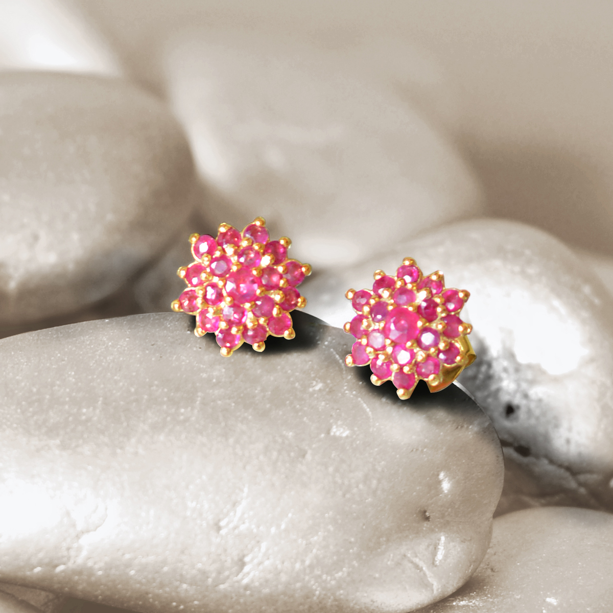 ต่างหูดอกพิกุลทำด้วยพลอยแท้ Flower Earrings