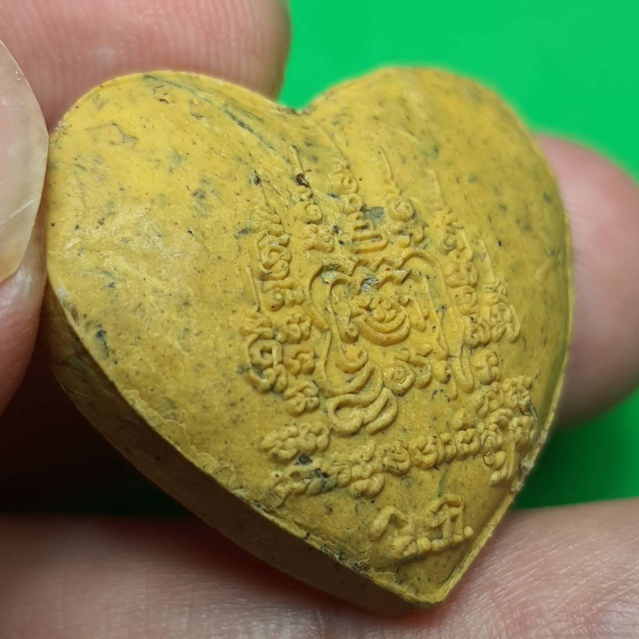 ของเสน่ห์ หัวใจเสน่ห์ สีเหลือง มวสาร ว่านสาวหลง หัวใจเสน่ห์แท้ เสน่ห์นางพญา