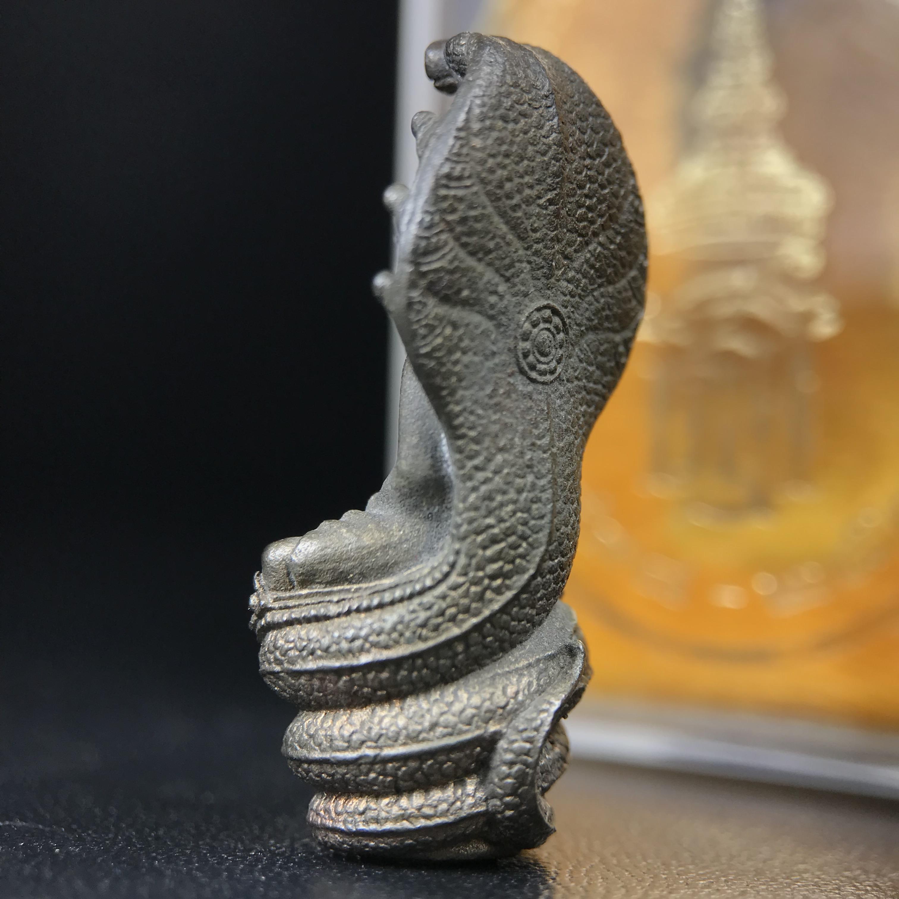 พระพุทธรูปนาคปรกปางมารวิชัย สธ. เนื่องวโรกาสสมเด็จพระเทพรัตนราชสุดาฯทรงเจริญพระชนมายุครบ 3รอบ ปี2534 พระกริ่งนวโลหะ พิธีพุทธาภิเษก ณ วัดบวรนิเวศวิหาร โดยมีสมเด็จพระญาณสังวรสมเด็จพระสังฆราชเป็นองค์ประธาน(พิธีใหญ่ มวลสารดี พุทธศิลป์งดงาม)อุดมวลสารผงจิตรลดา