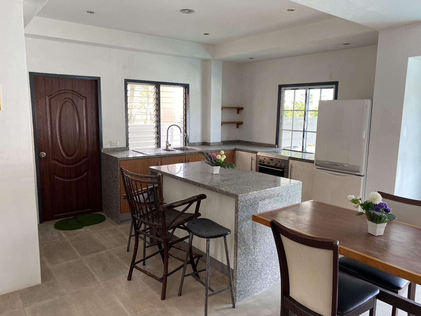 For Rent : Thalang, Private Pool Villa near Airport, 5 Bedrooms 4 Bathrooms